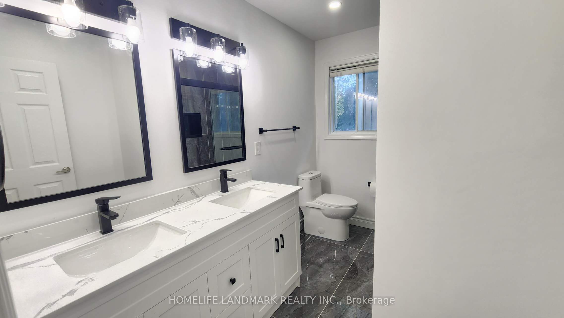42 Cartier Crescent Property Photo 22