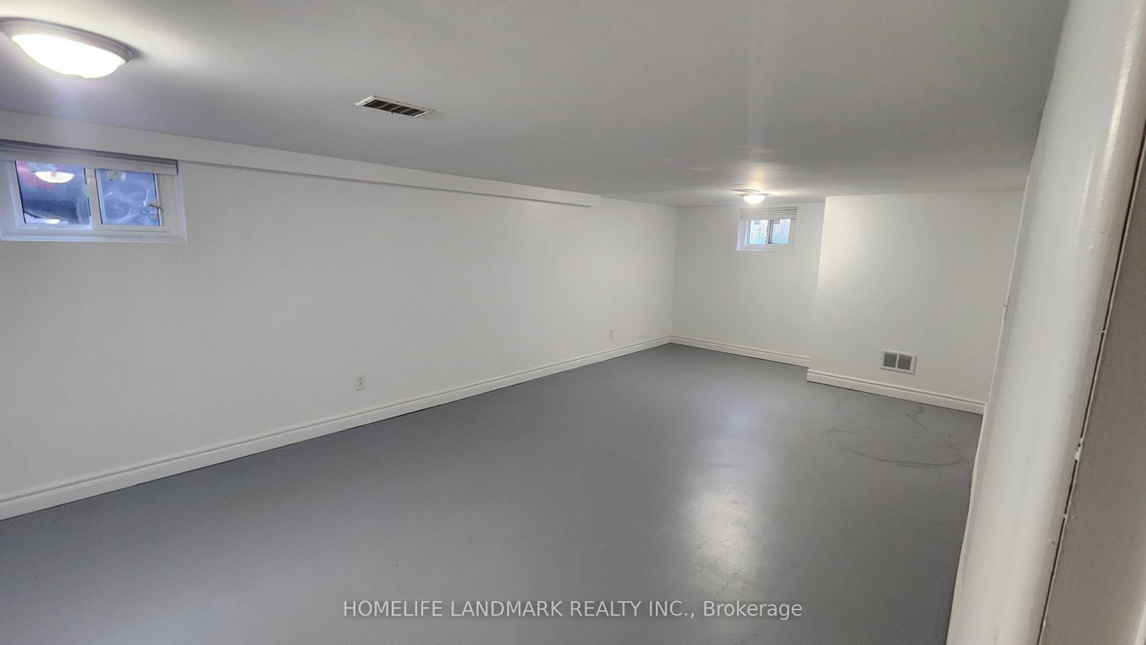 42 Cartier Crescent Property Photo 25