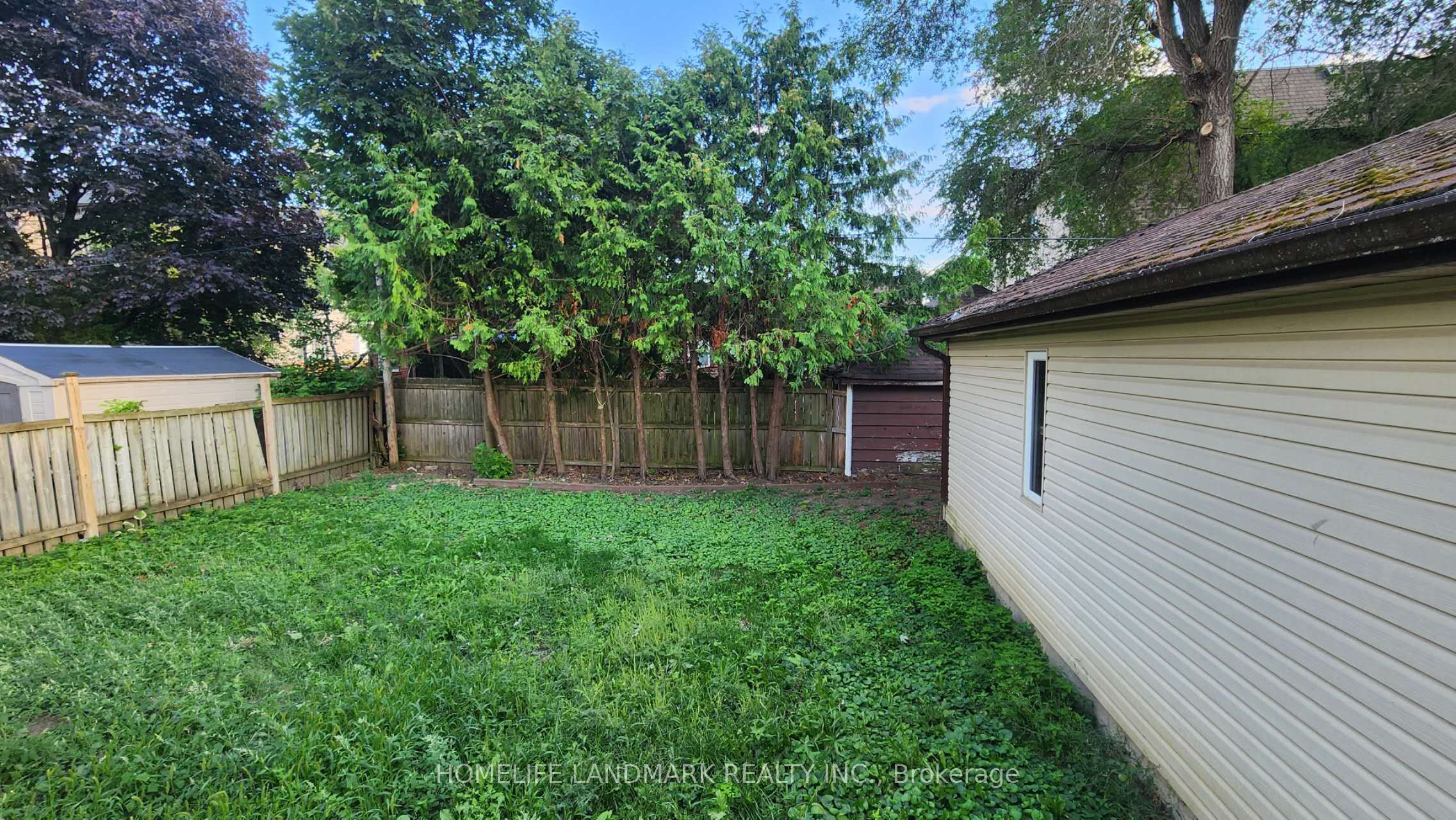 42 Cartier Crescent Property Photo 28