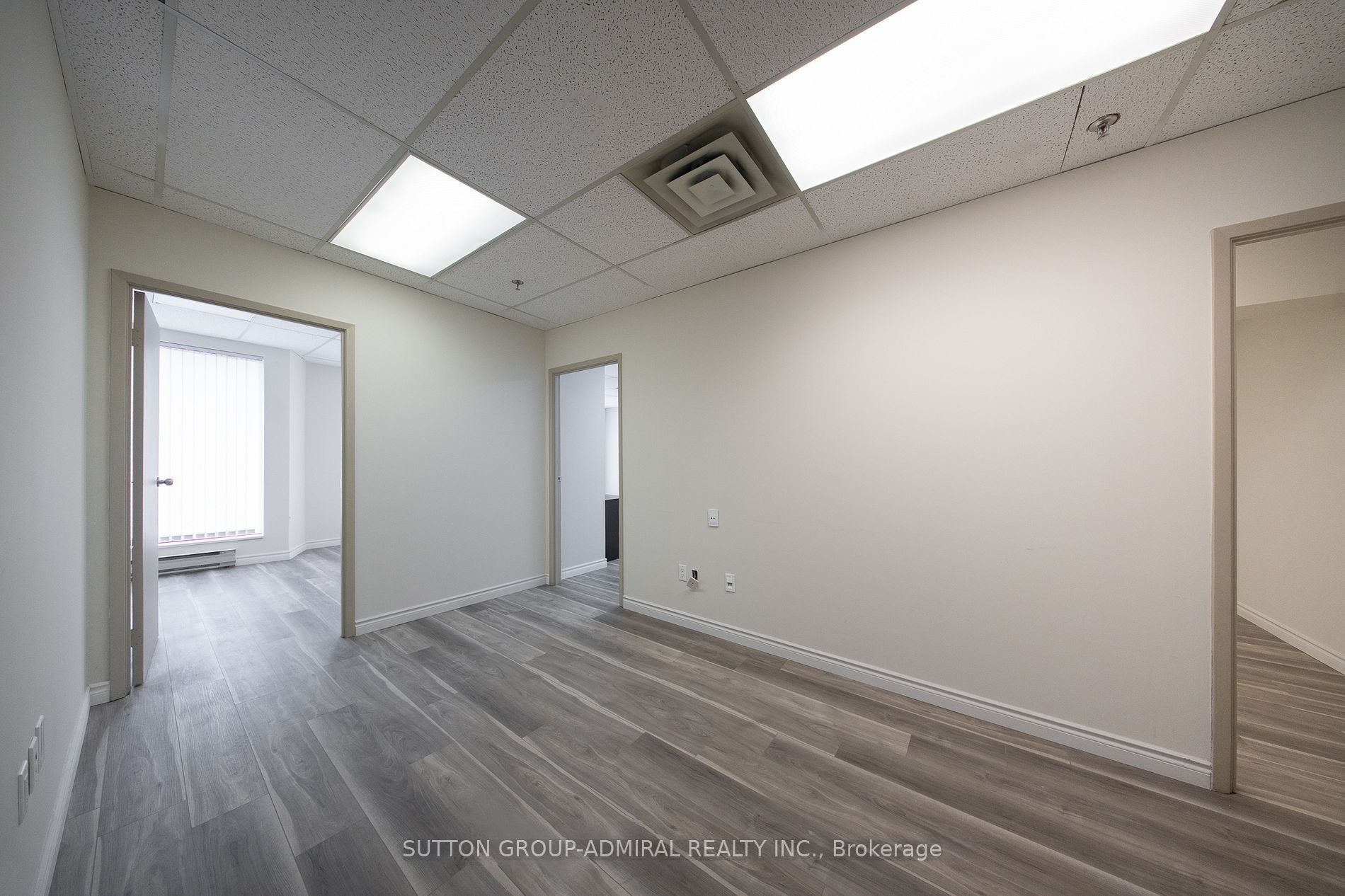 65 Woodstream Boulevard 16 - Upper Level Property Photo 10