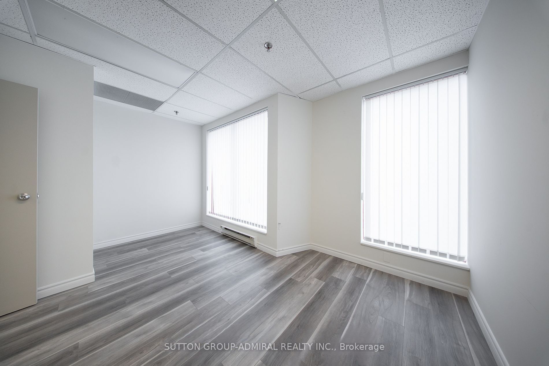 65 Woodstream Boulevard 16 - Upper Level Property Photo 11