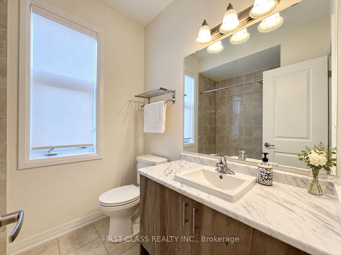 11423 Leslie Street Property Photo 22