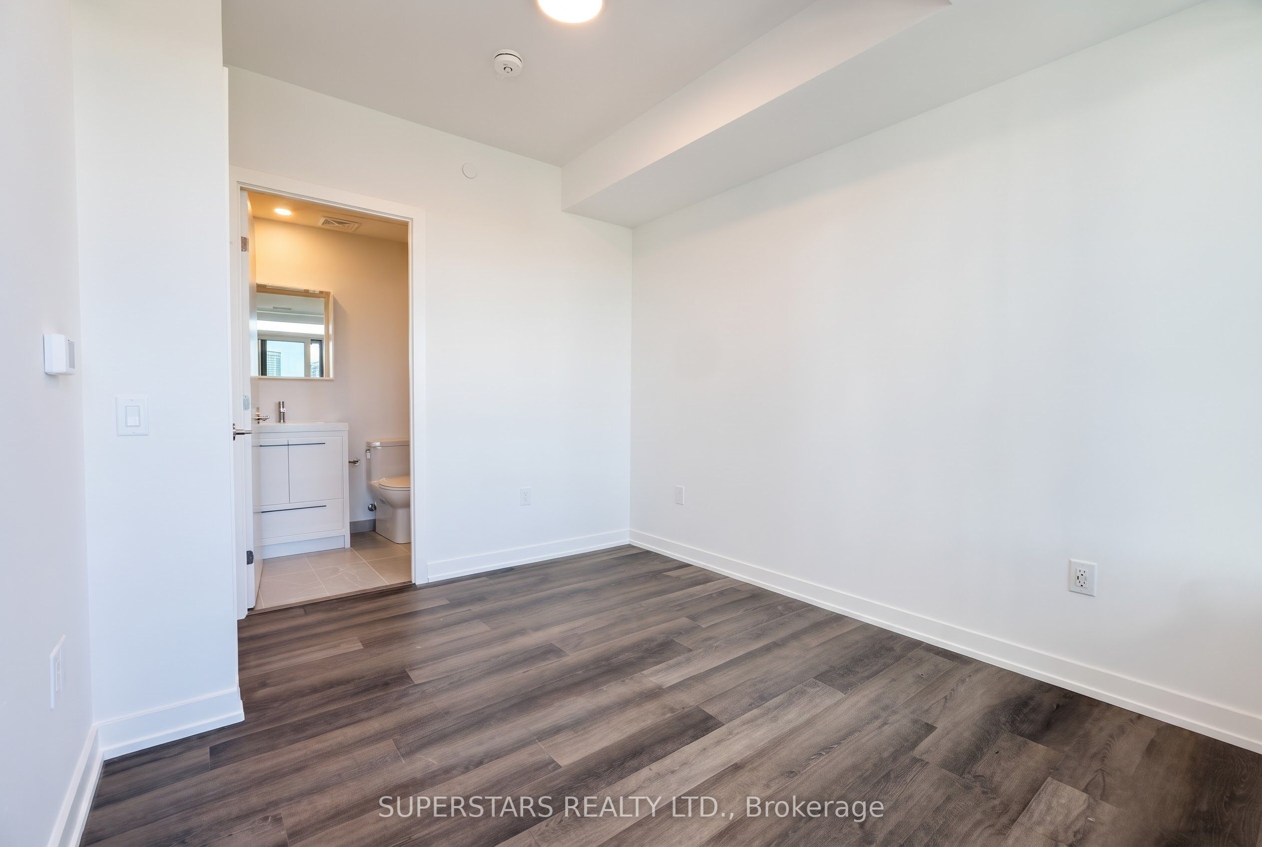 5 Meadowdale Road 1411 Property Photo 12