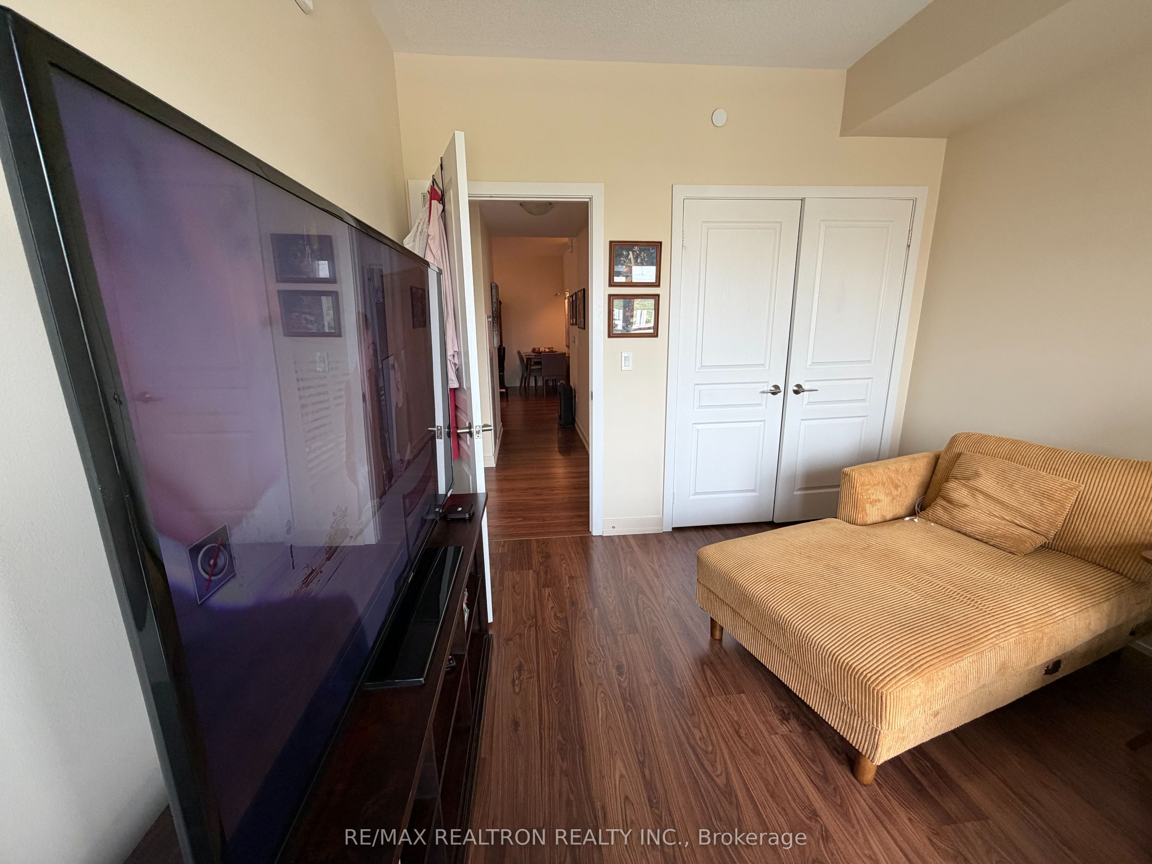 555 William Graham Drive 343 Property Photo 11