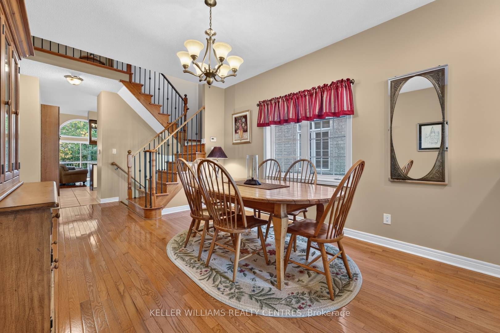 642 Tapestry Lane 35 Property Photo 4