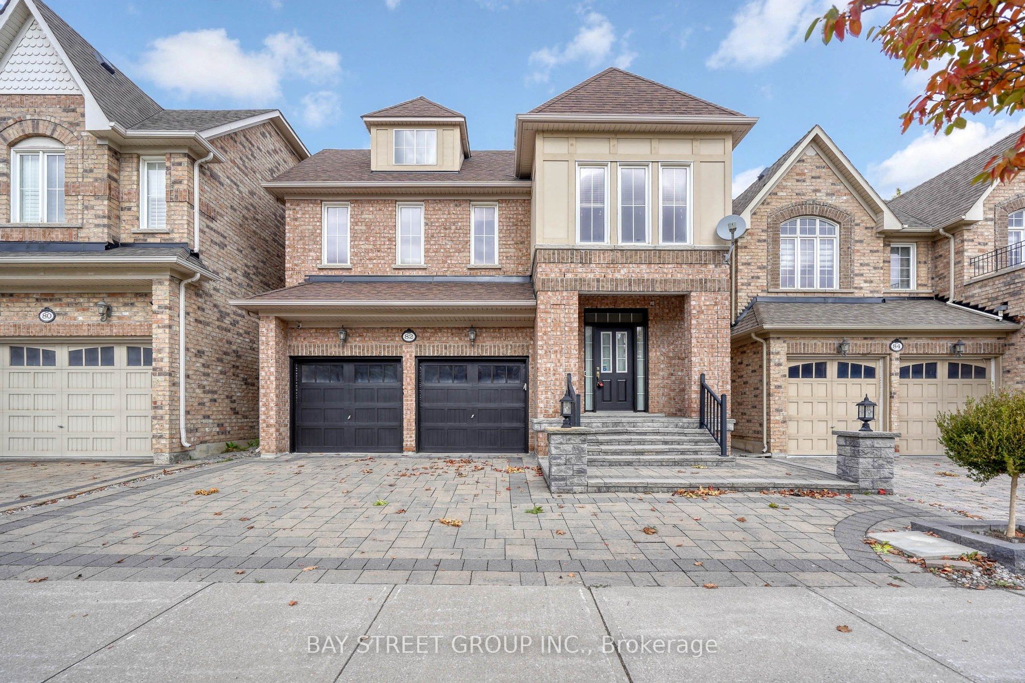 82 Prince Of Wales Drive Property Photo 2