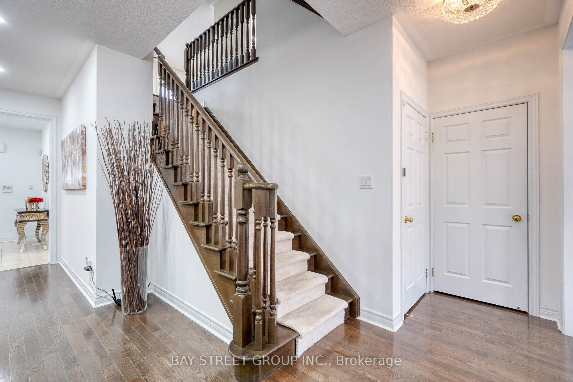 82 Prince Of Wales Drive Property Photo 15