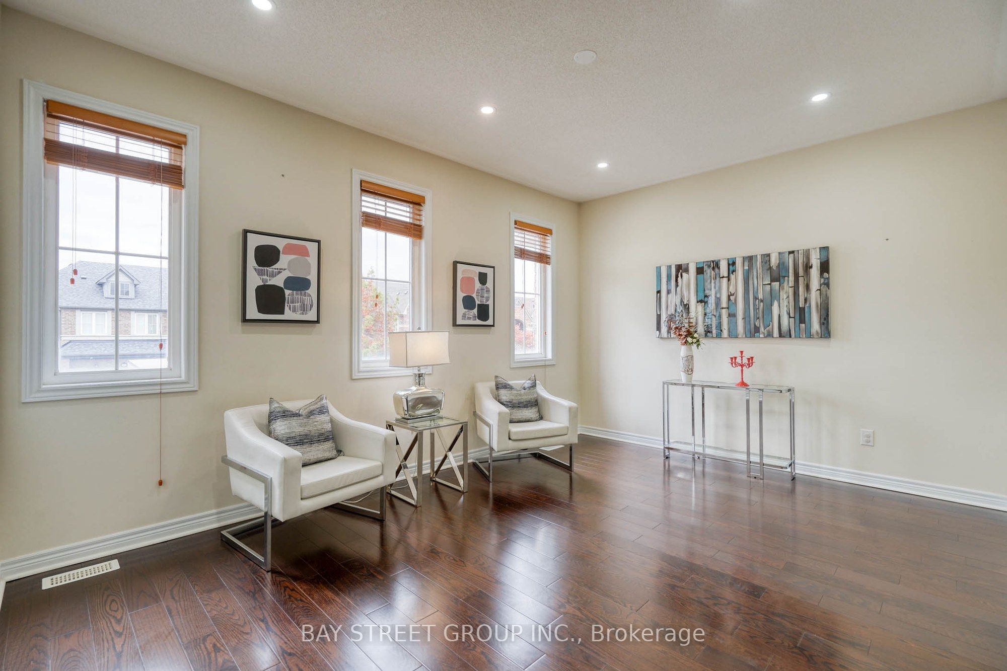82 Prince Of Wales Drive Property Photo 17