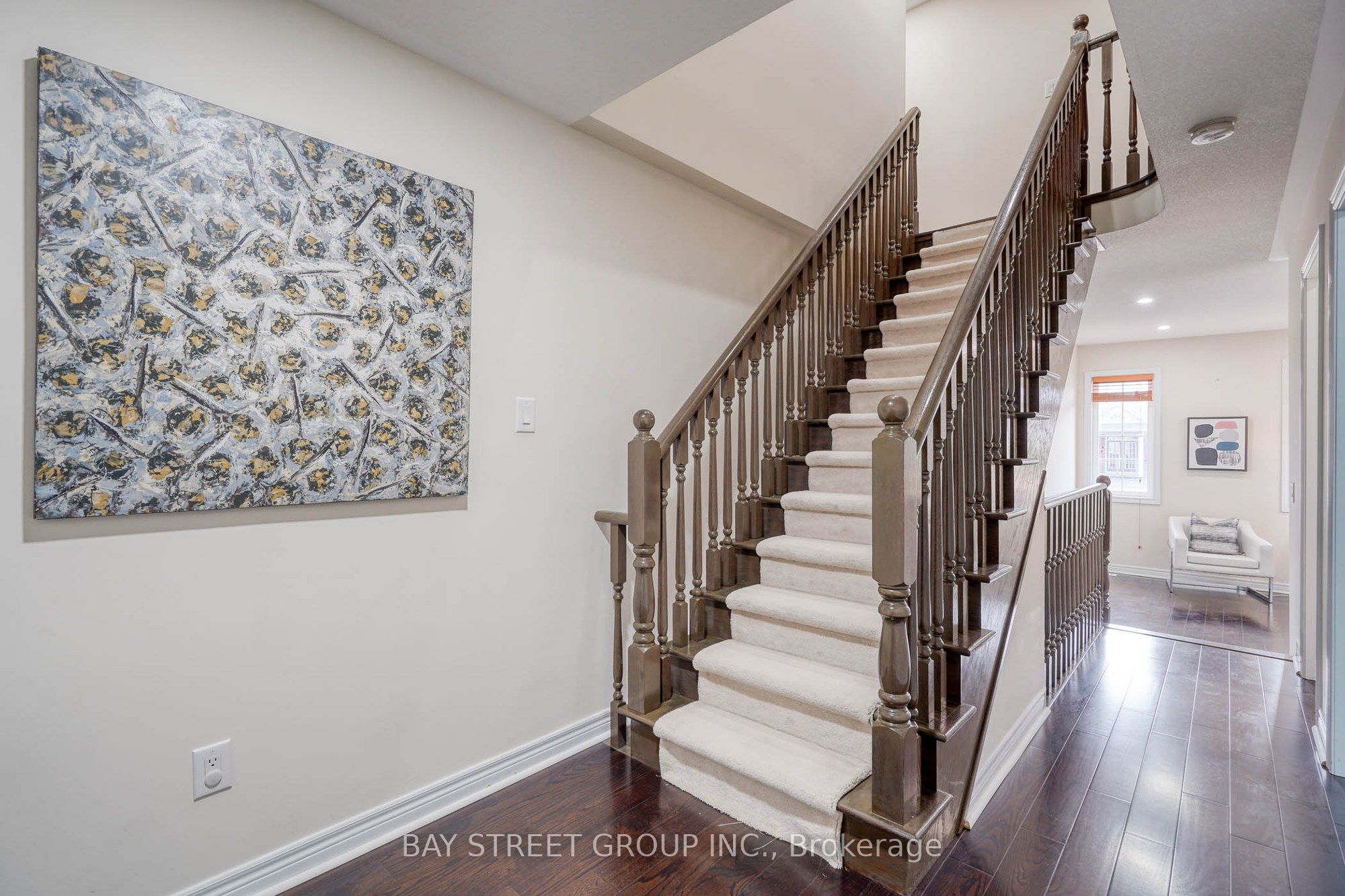 82 Prince Of Wales Drive Property Photo 23