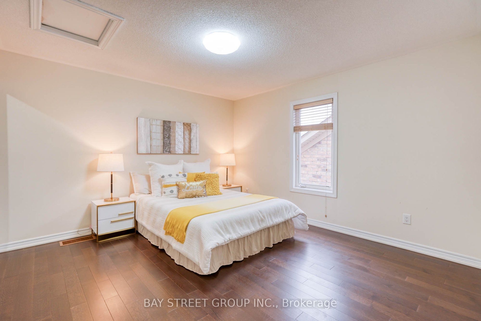 82 Prince Of Wales Drive Property Photo 25