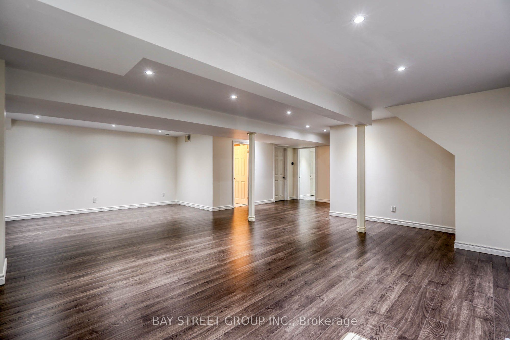 82 Prince Of Wales Drive Property Photo 27