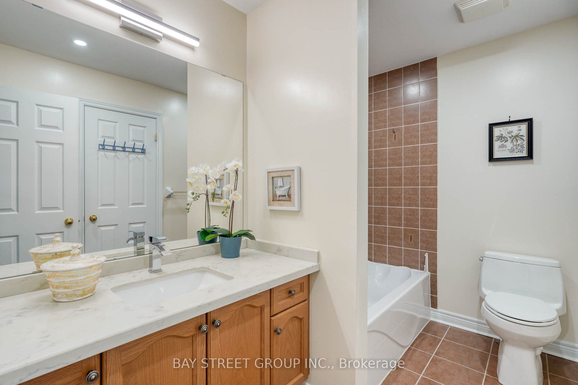 82 Prince Of Wales Drive Property Photo 29