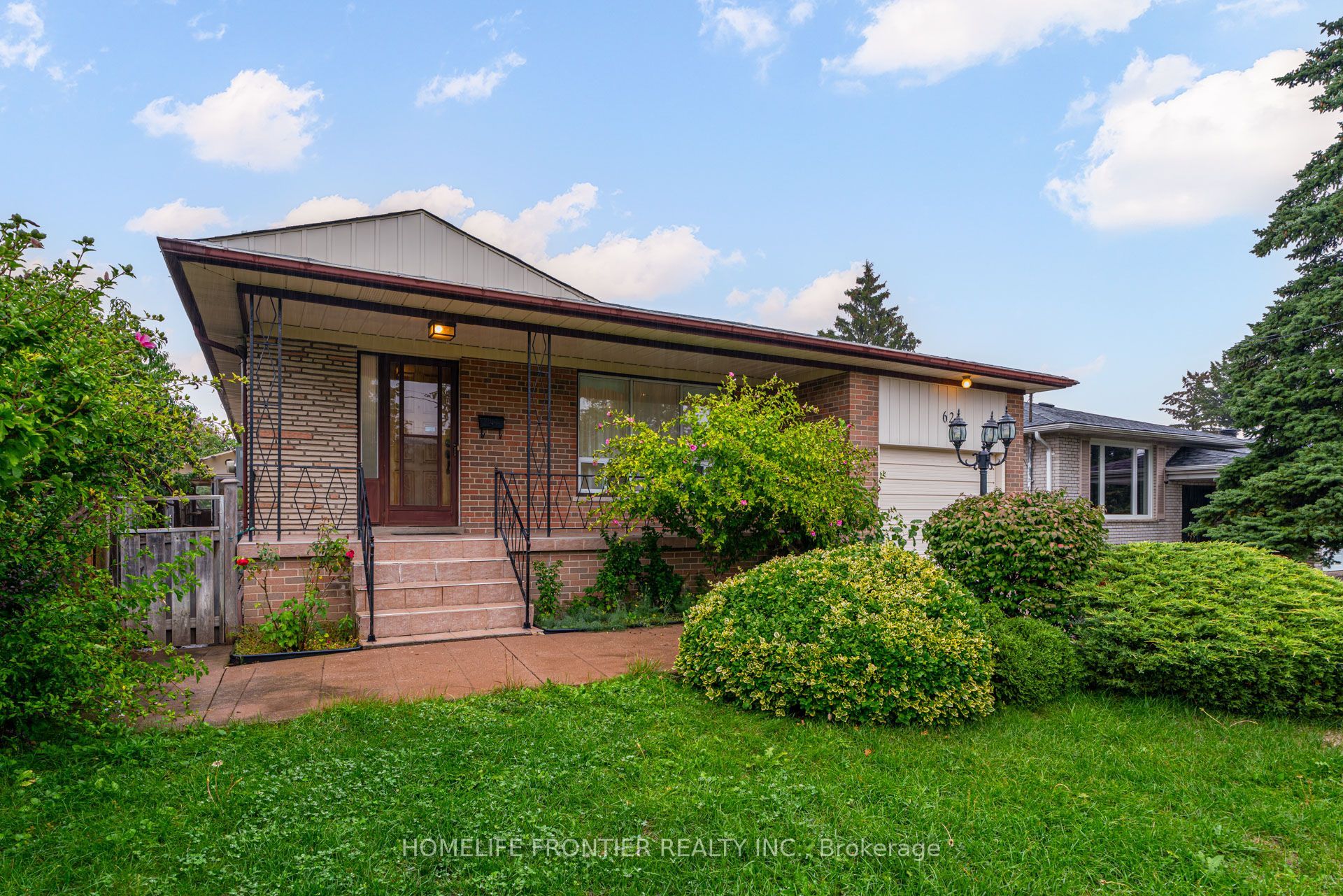 62 Clark Avenue Upper Property Photo 1
