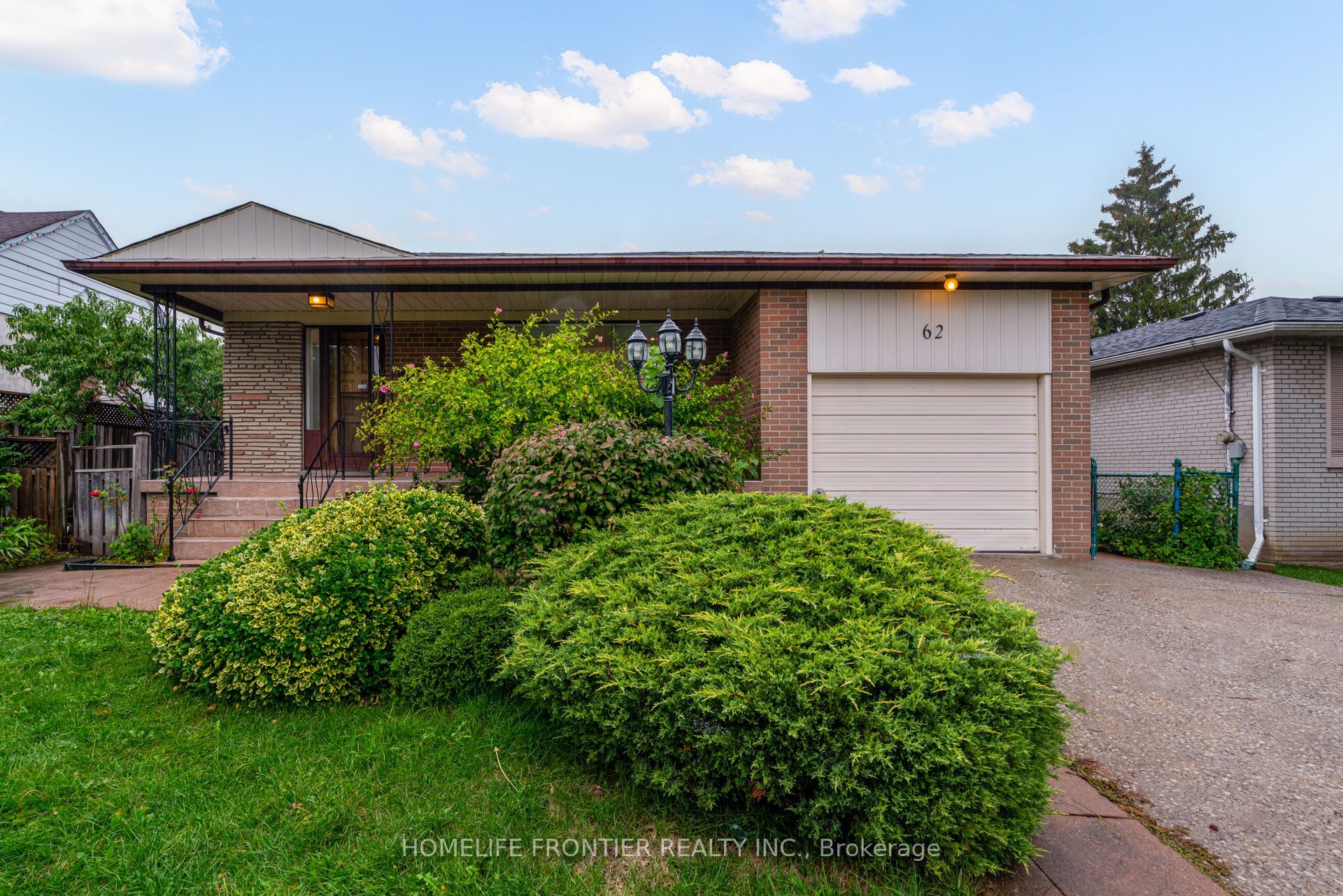 62 Clark Avenue Upper Property Photo 2