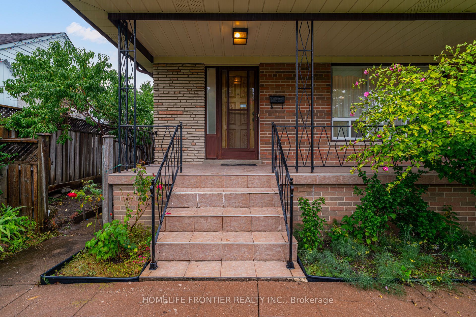 62 Clark Avenue Upper Property Photo 4