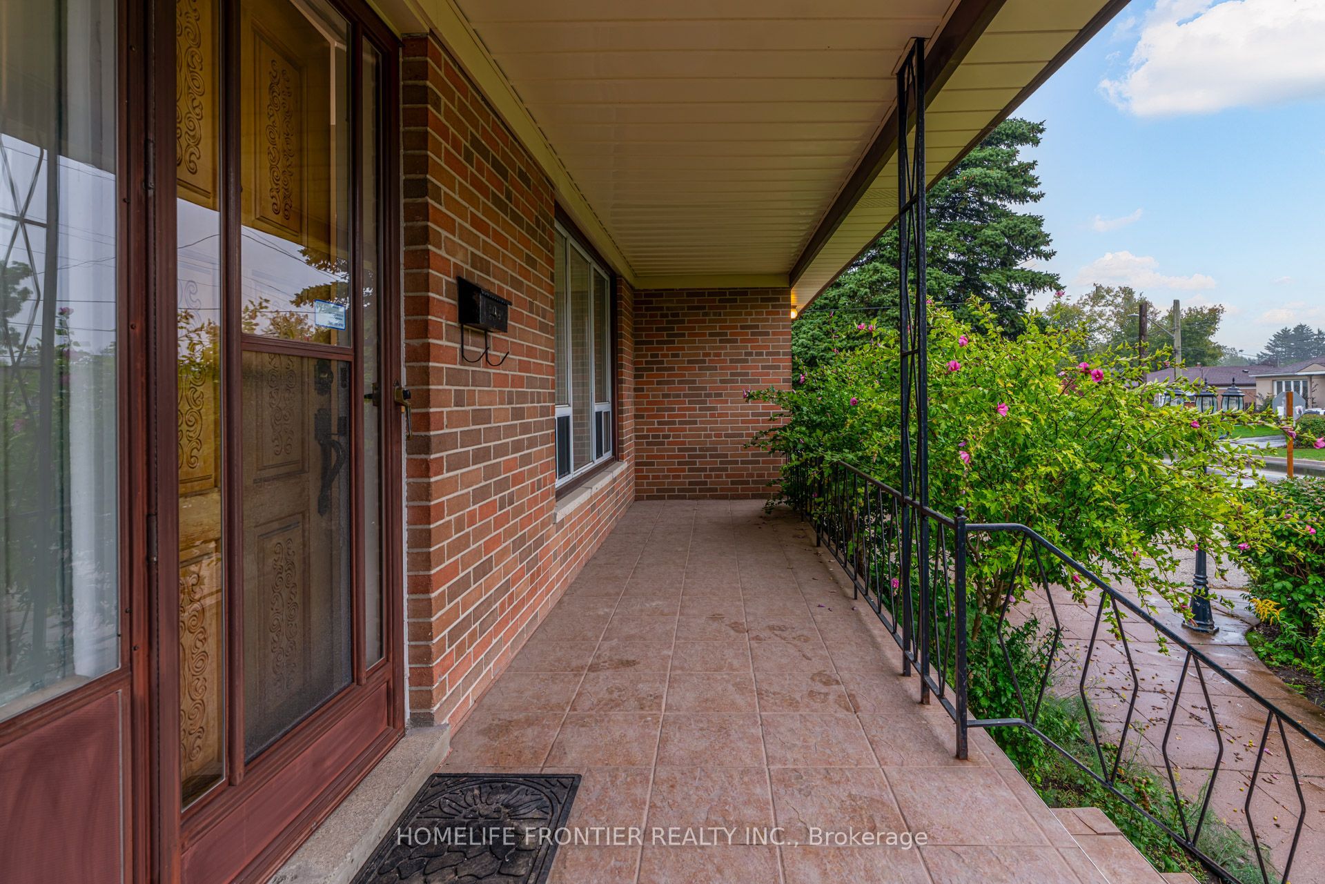 62 Clark Avenue Upper Property Photo 5
