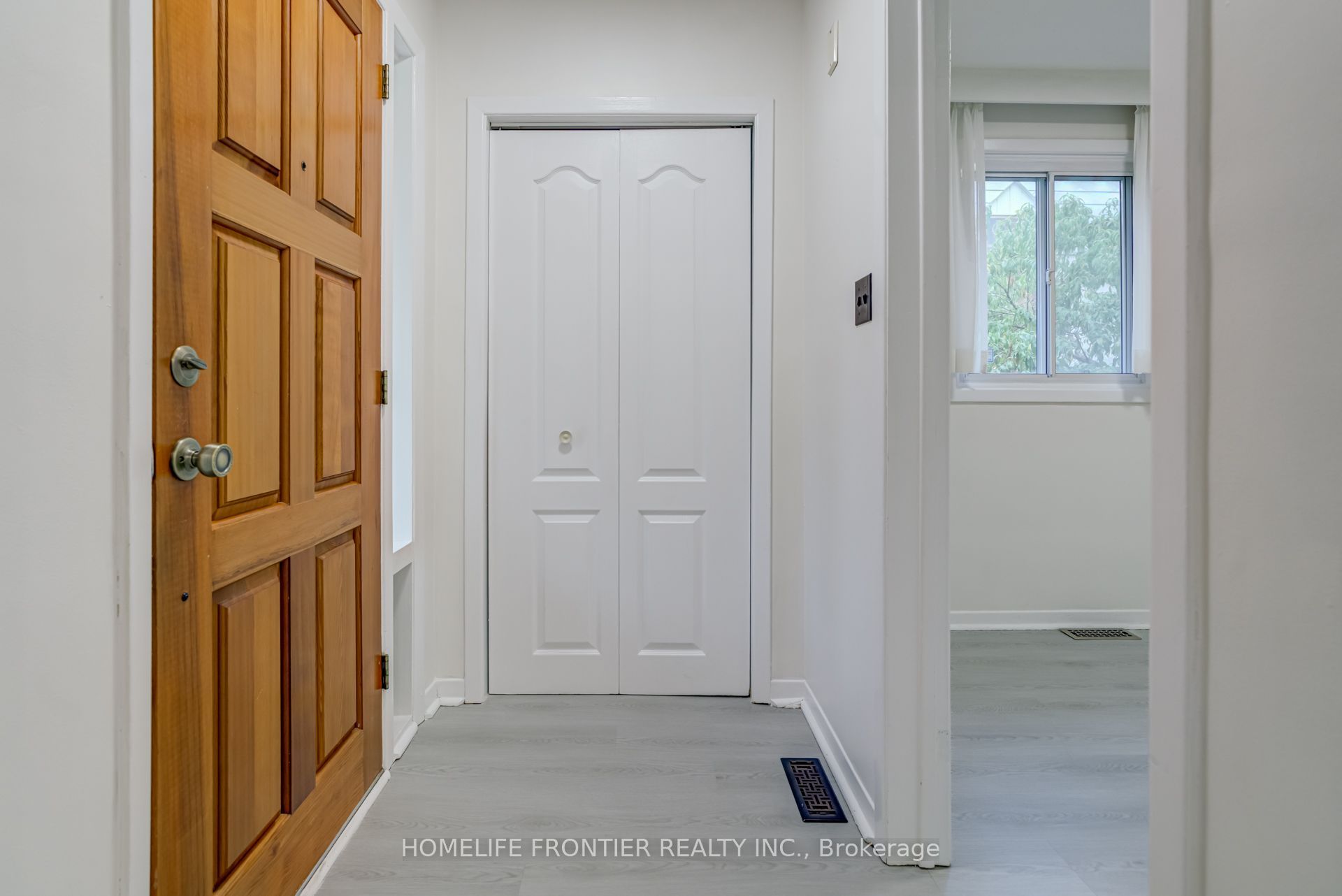 62 Clark Avenue Upper Property Photo 6
