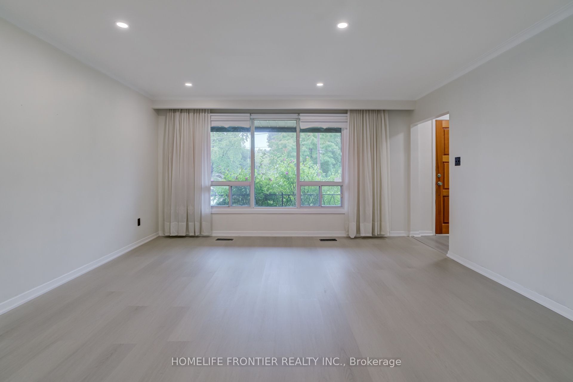 62 Clark Avenue Upper Property Photo 8