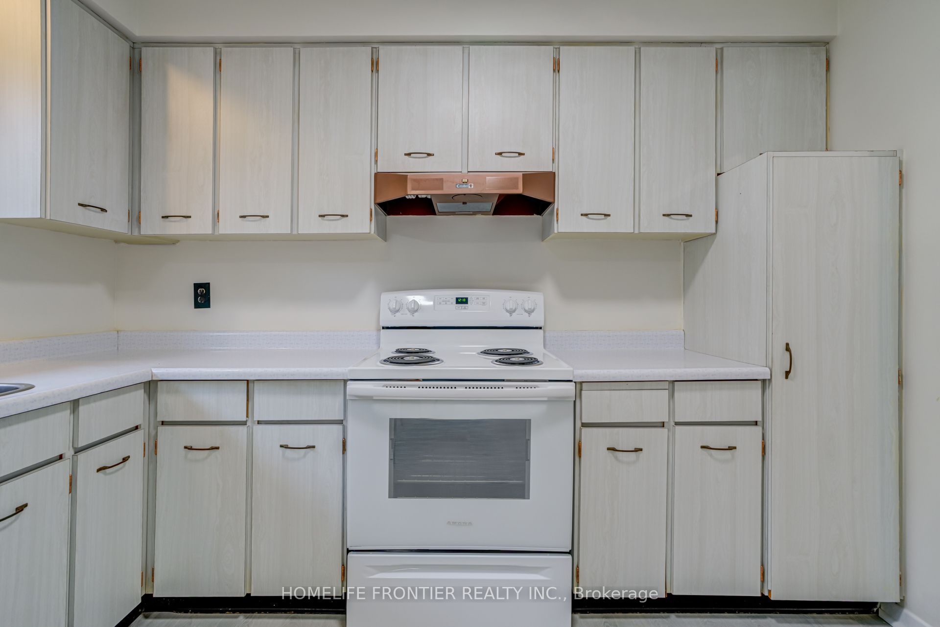62 Clark Avenue Upper Property Photo 14