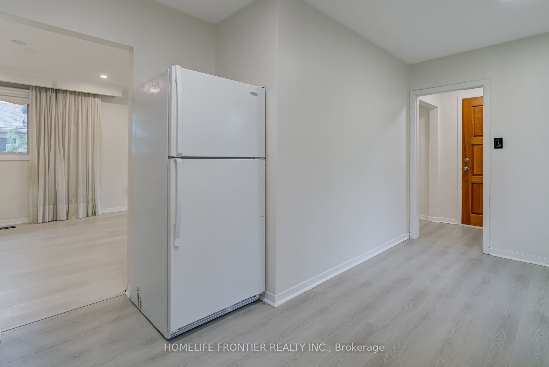 62 Clark Avenue Upper Property Photo 16
