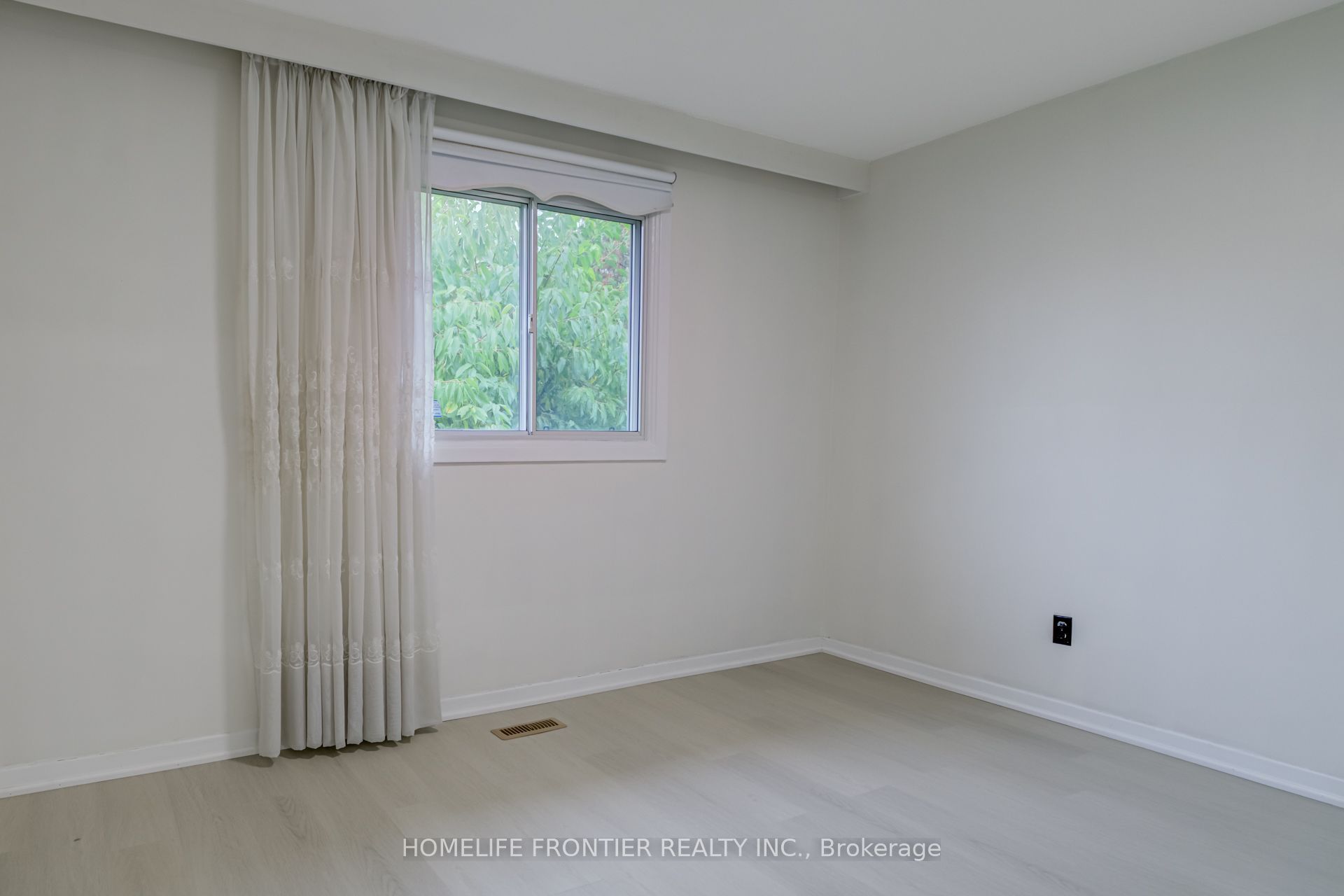 62 Clark Avenue Upper Property Photo 18