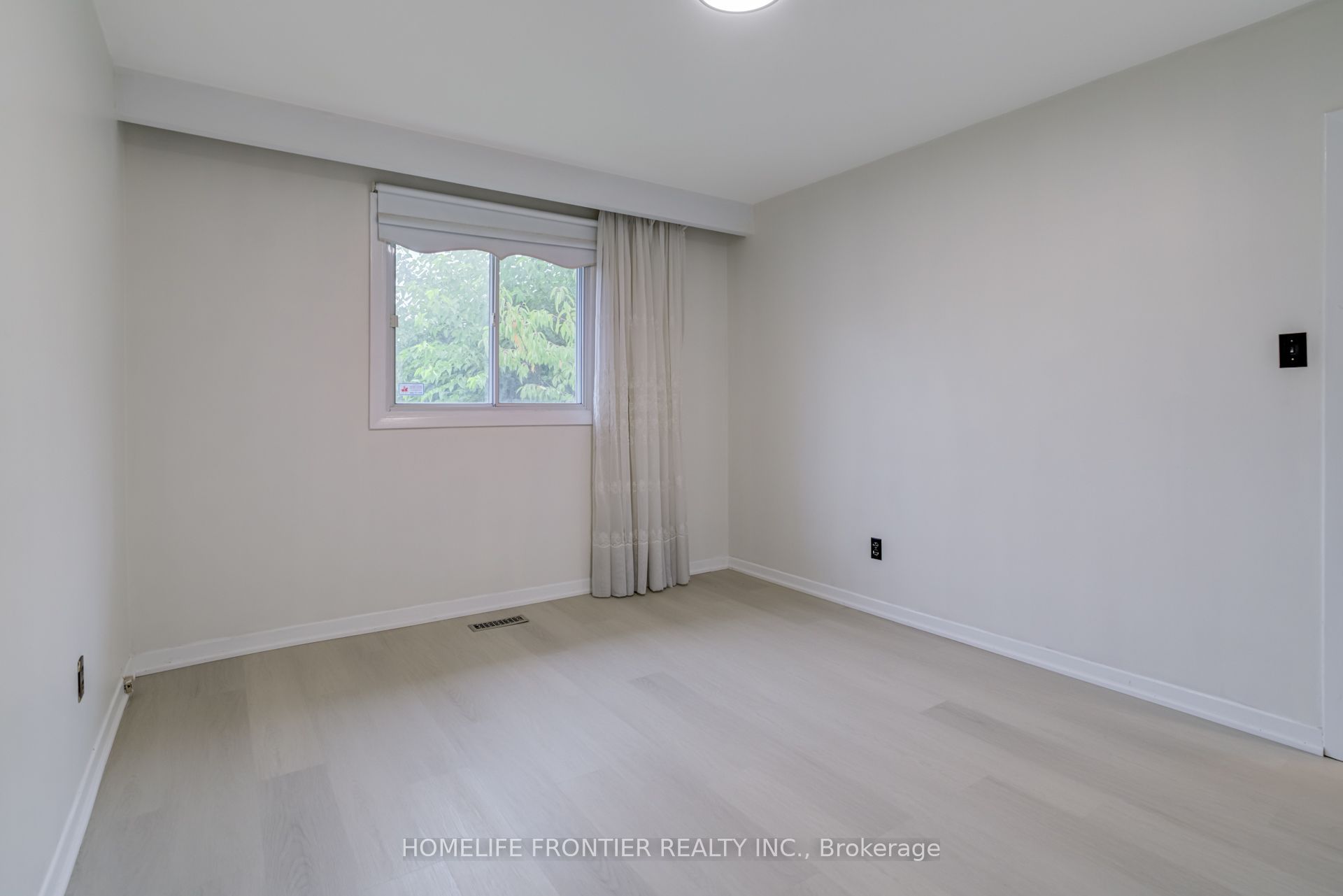 62 Clark Avenue Upper Property Photo 21