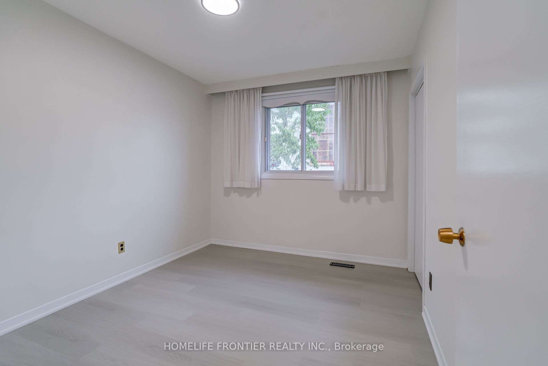 62 Clark Avenue Upper Property Photo 22