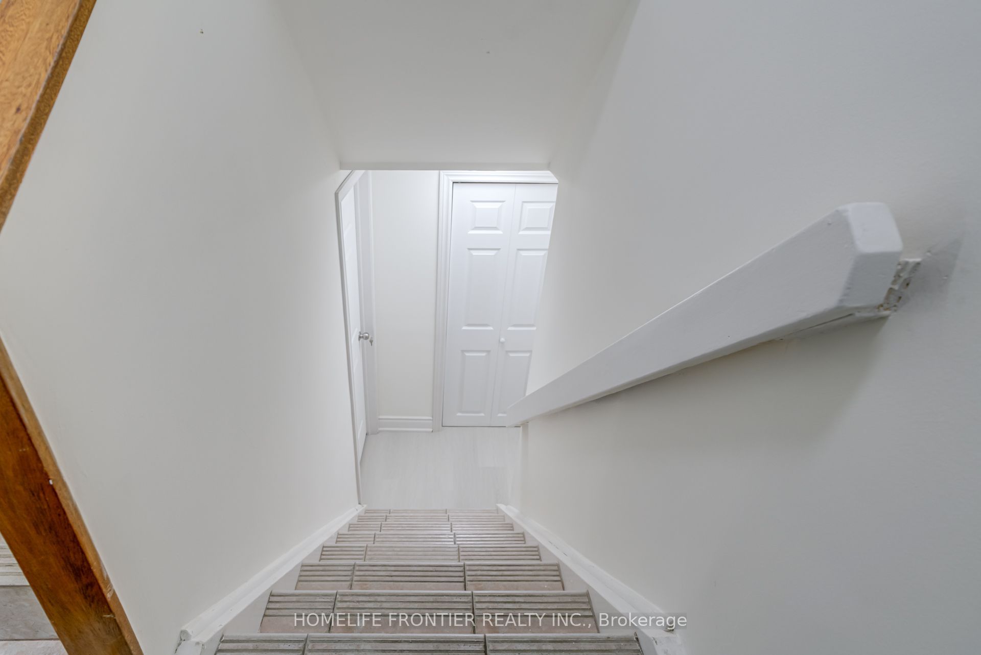 62 Clark Avenue Upper Property Photo 28