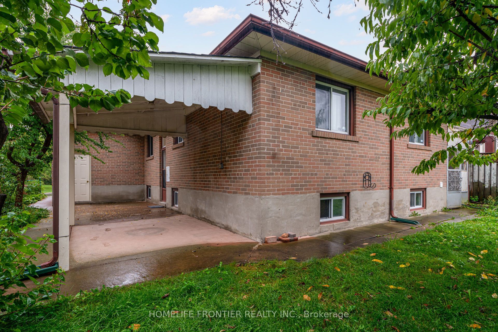 62 Clark Avenue Upper Property Photo 36