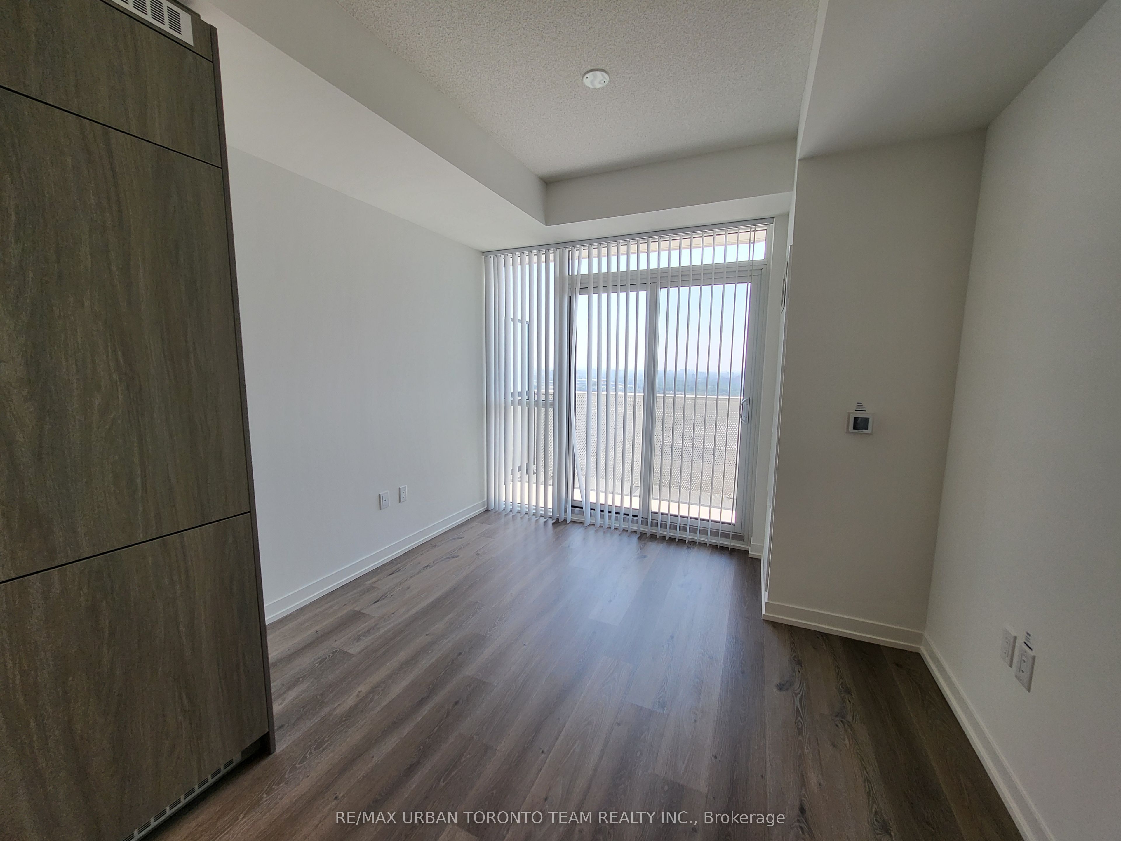 28 Interchange Way 3312 Property Photo 5
