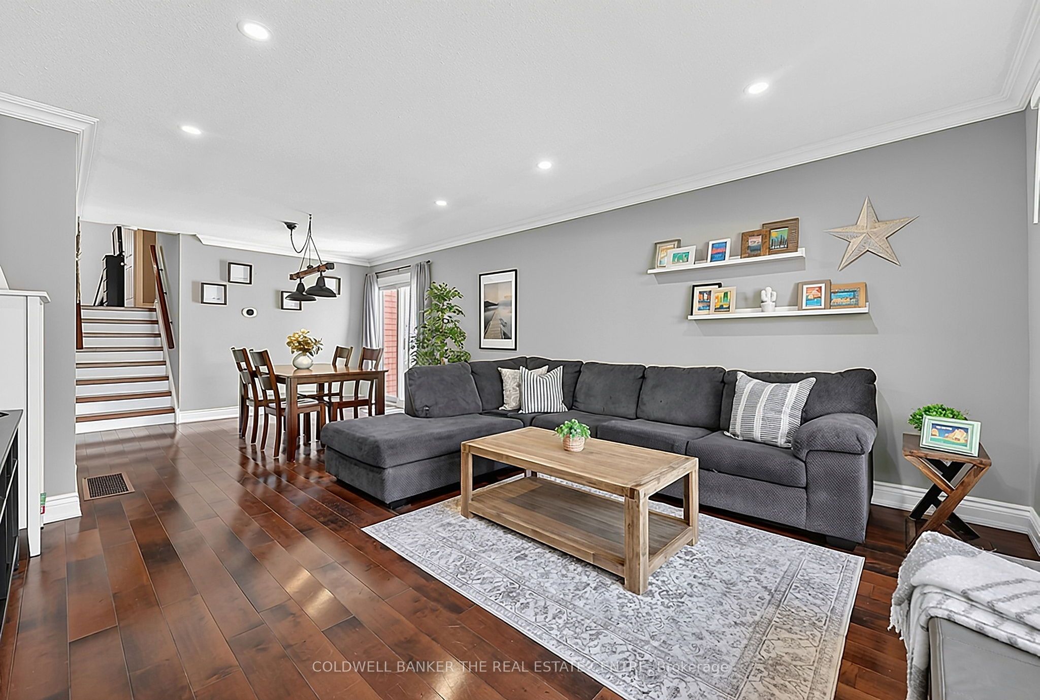 836 Elgin Street Property Photo 9