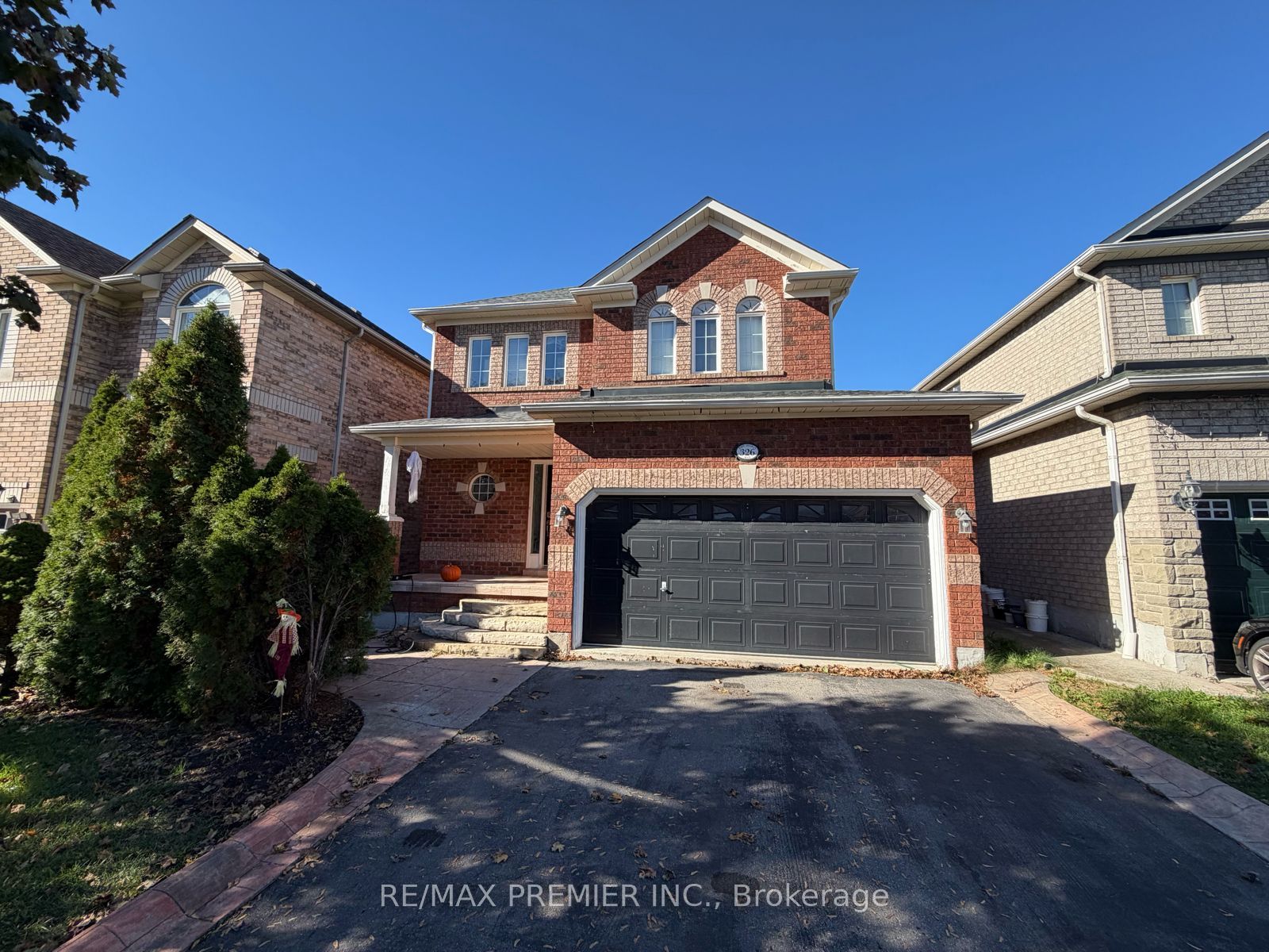 326 John Deisman Boulevard Property Photo 1