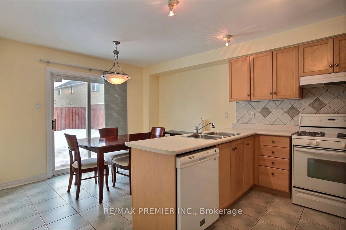 326 John Deisman Boulevard Property Photo 6