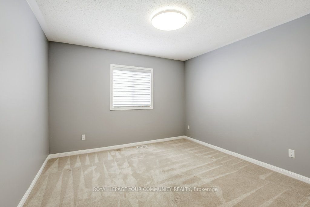 16 Don Hadden Crescent Property Photo 21