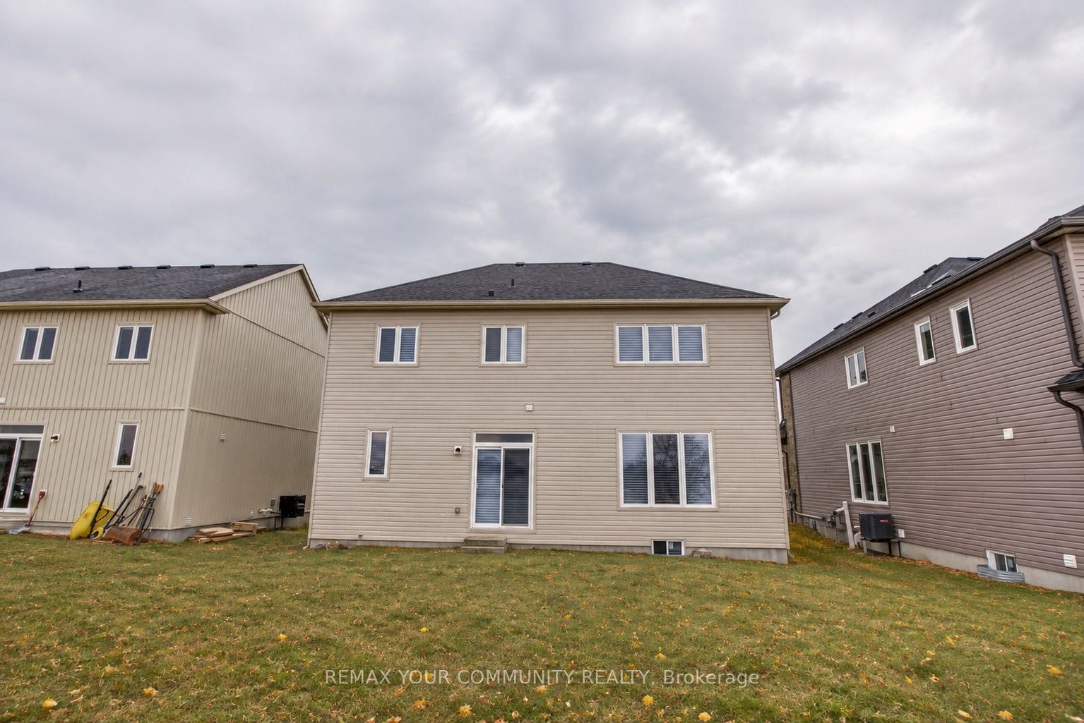 16 Don Hadden Crescent Property Photo 23