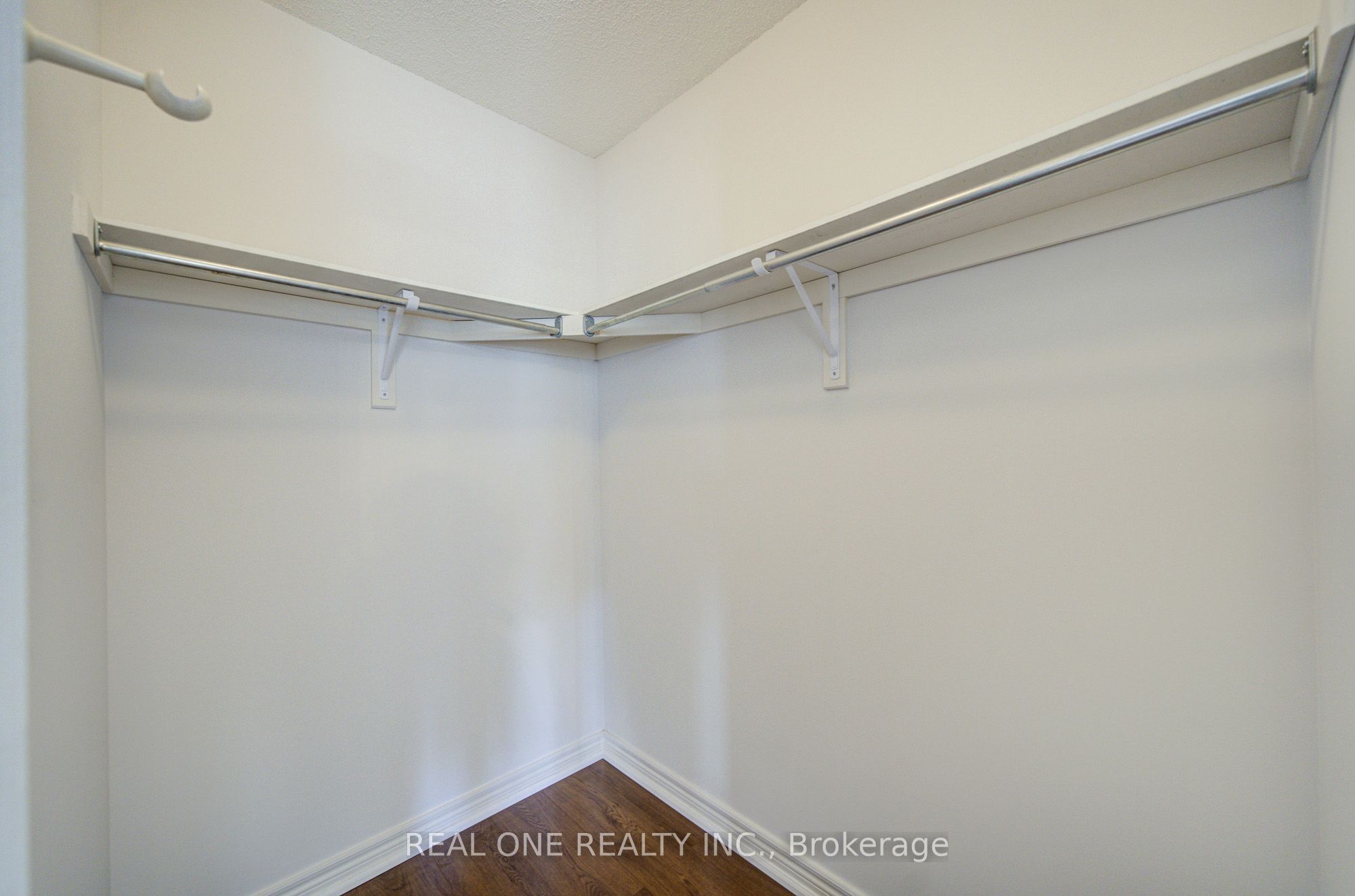 39 Balsamwood Road Property Photo 31