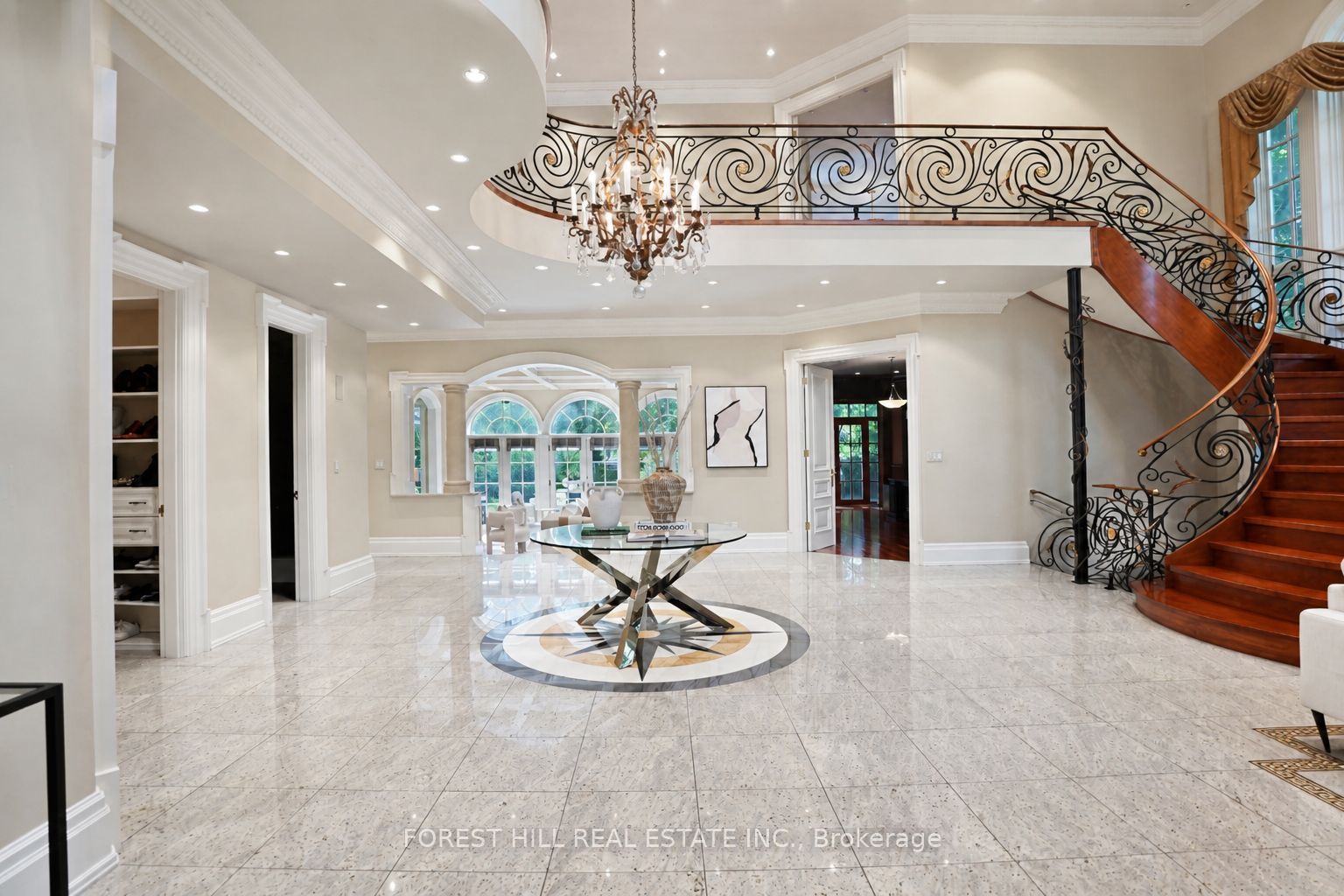 160 Renaissance Court Property Photo 9