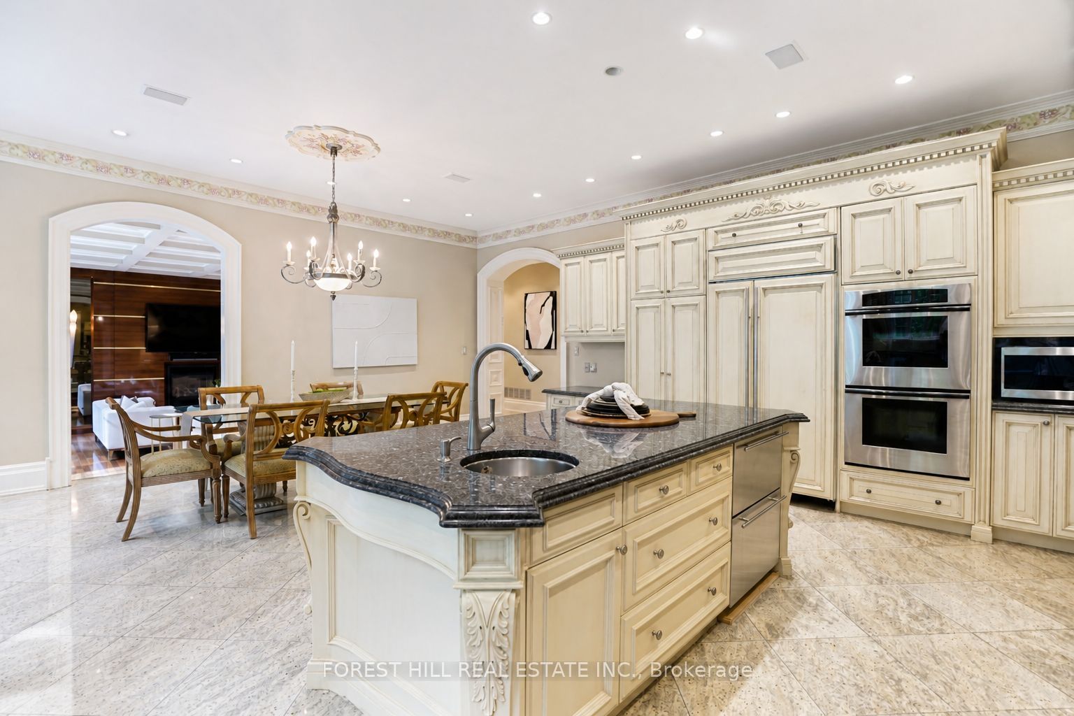 160 Renaissance Court Property Photo 13