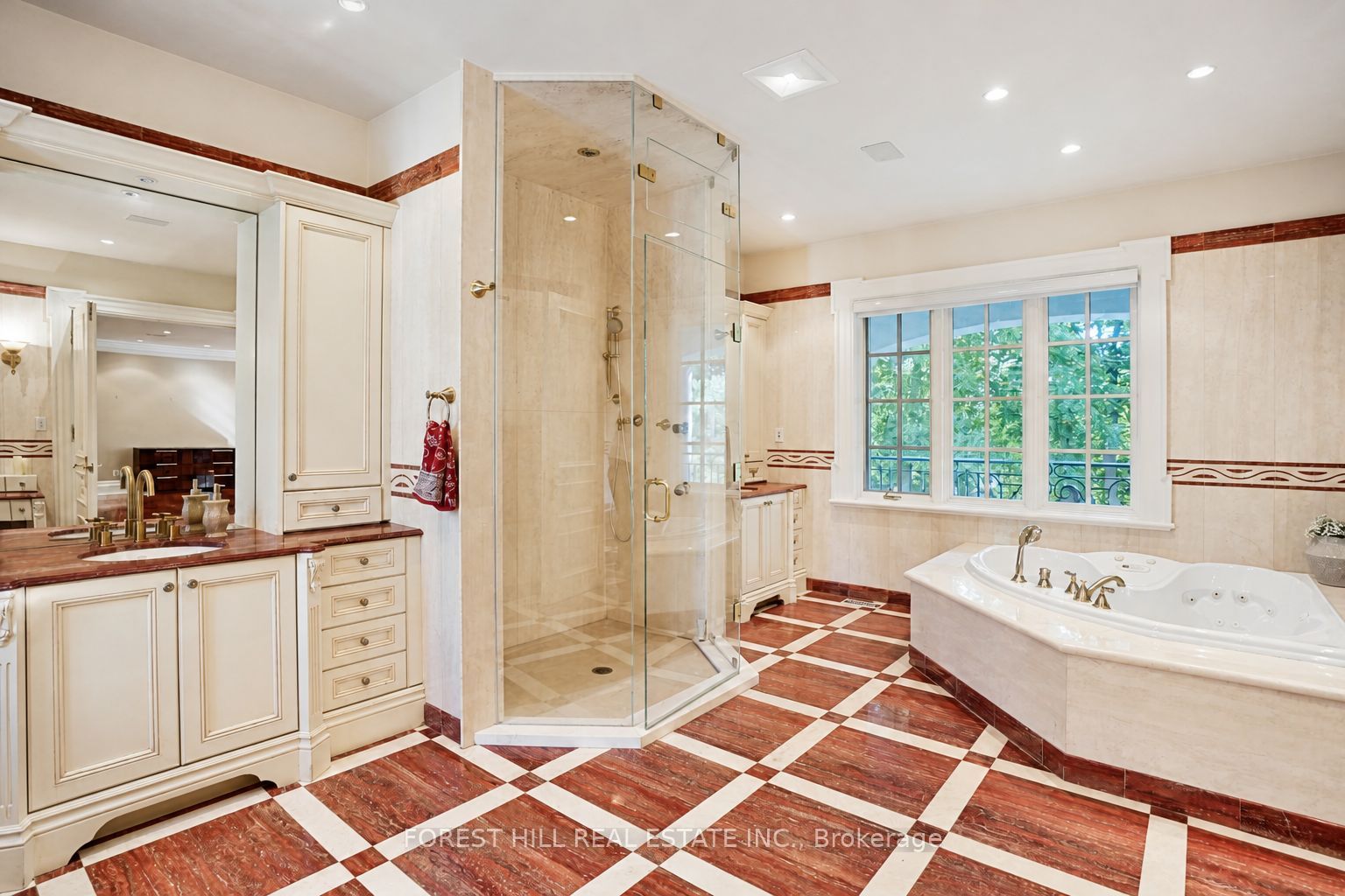 160 Renaissance Court Property Photo 27