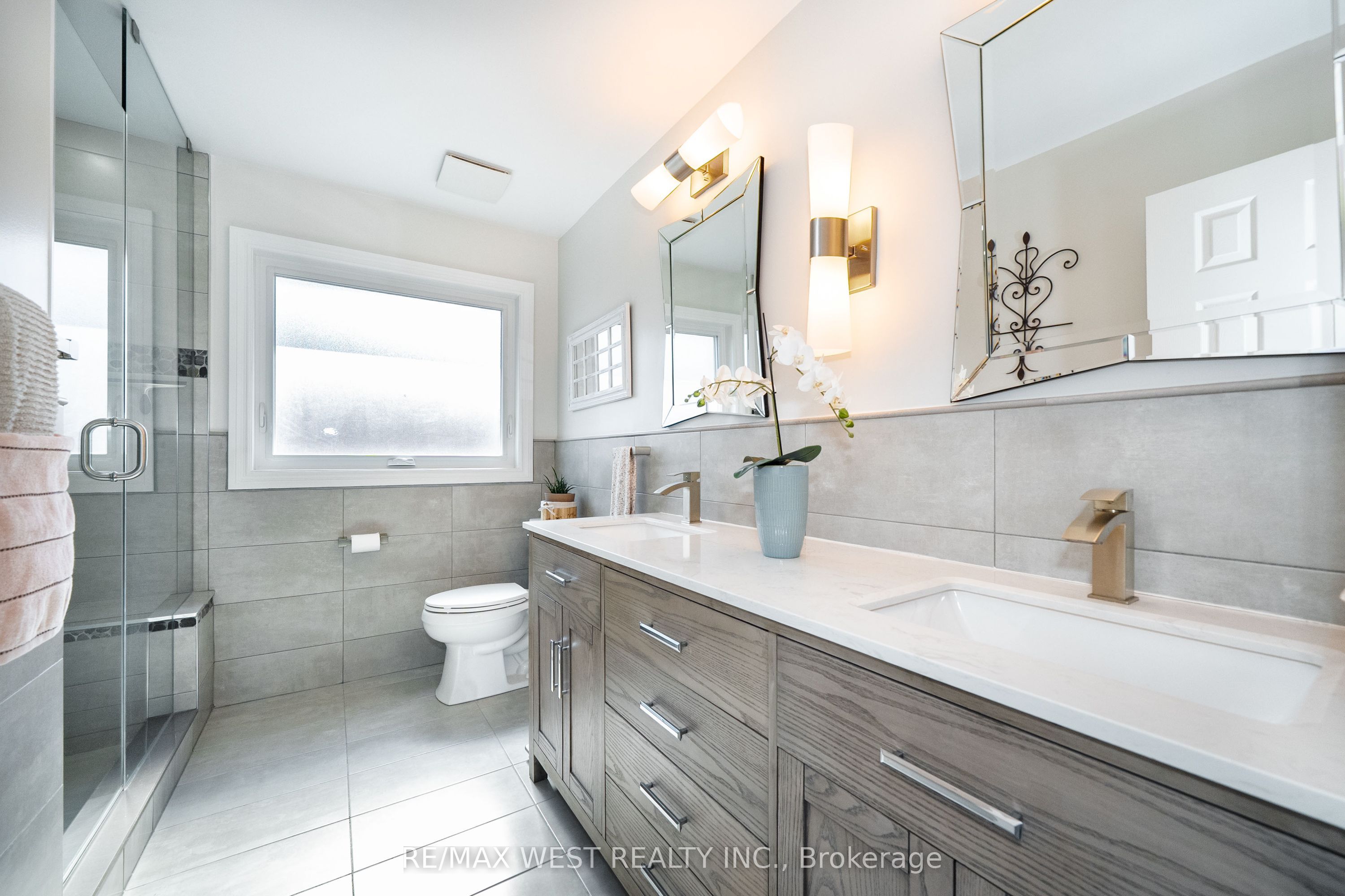 98 Arrowhead Drive Property Photo 14
