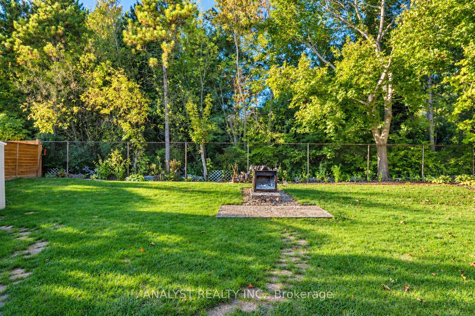 76 Cardish Street Property Photo 4