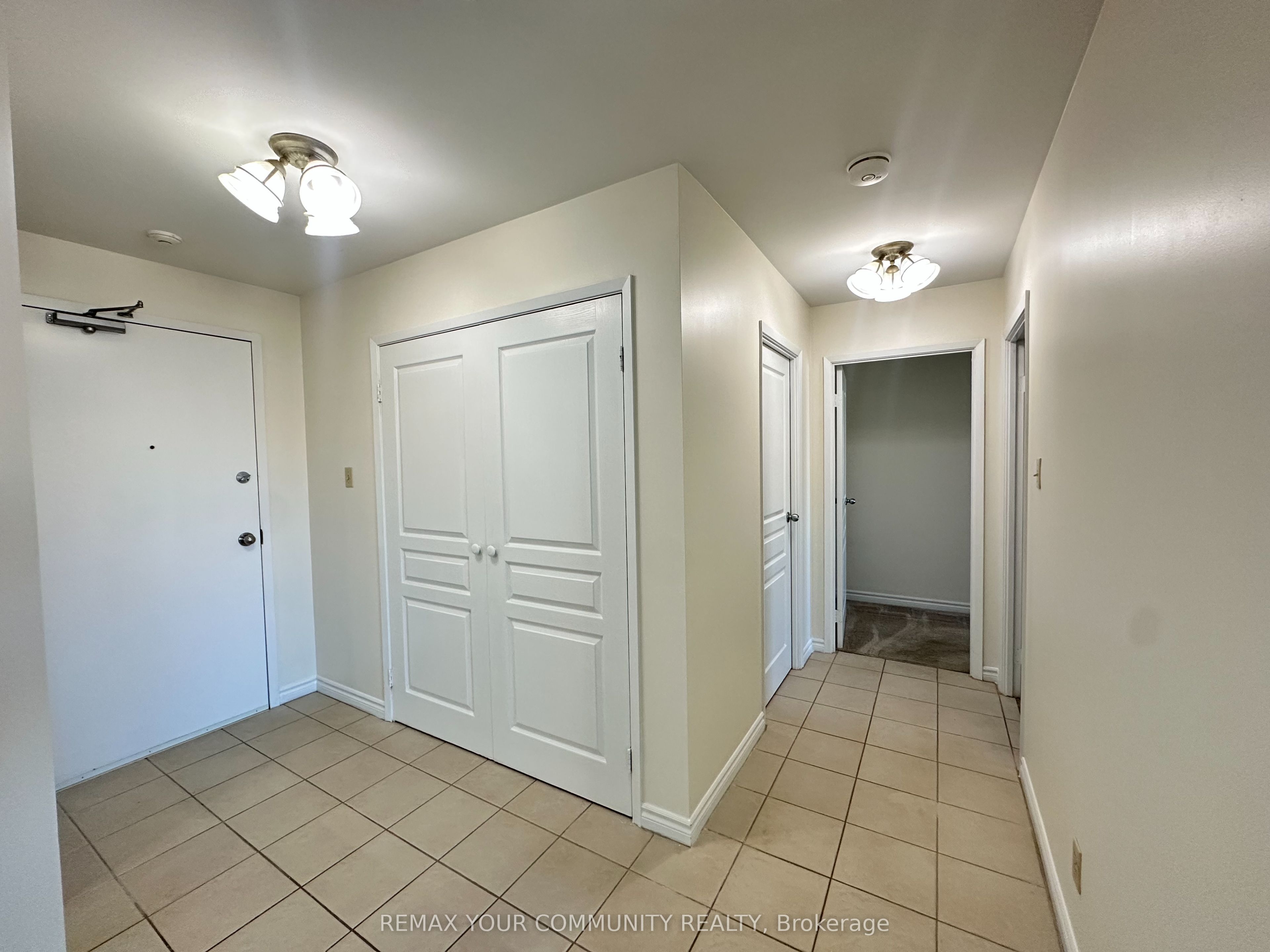15207 Yonge Street 503 Property Photo 2