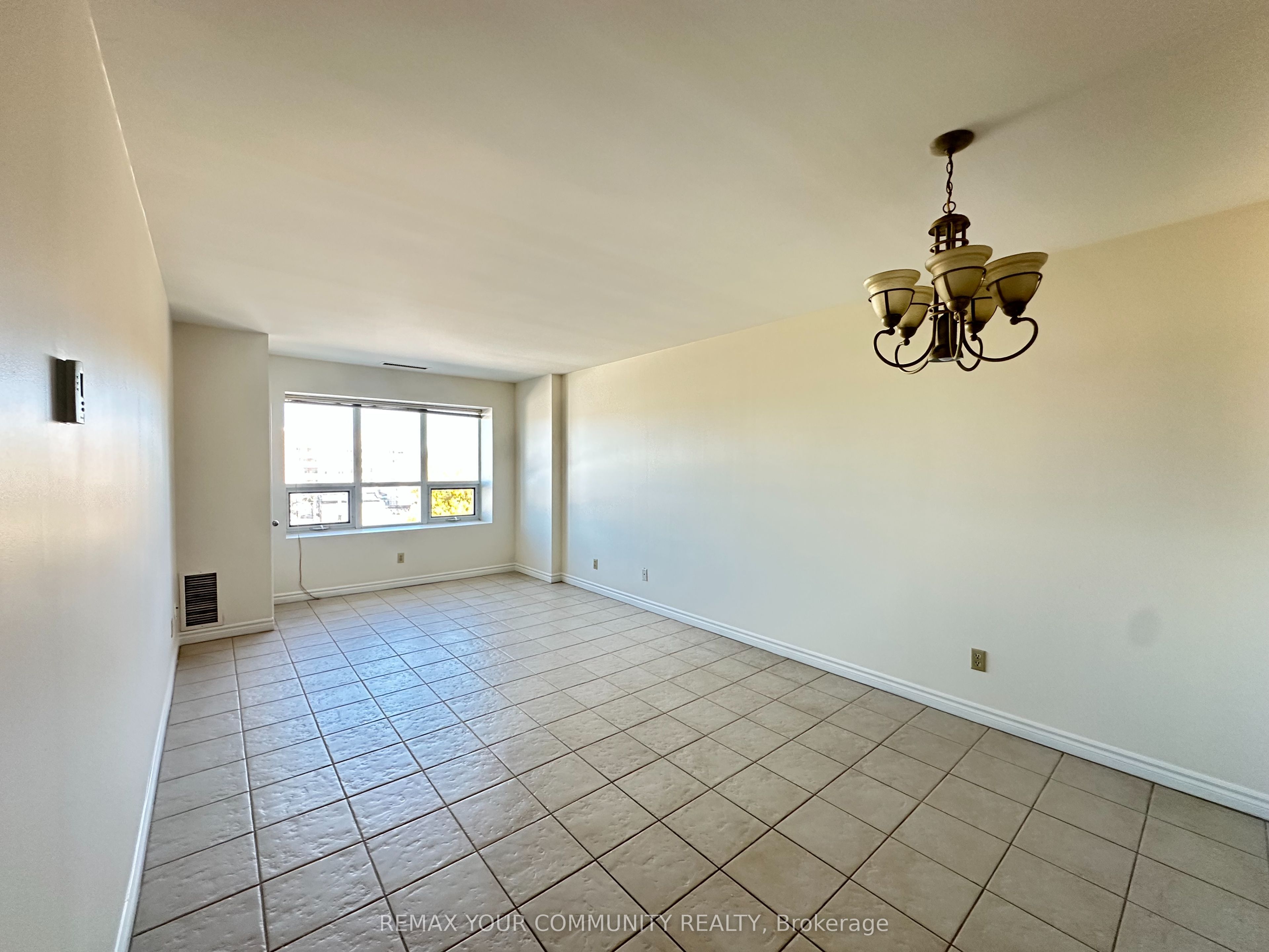 15207 Yonge Street 503 Property Photo 12