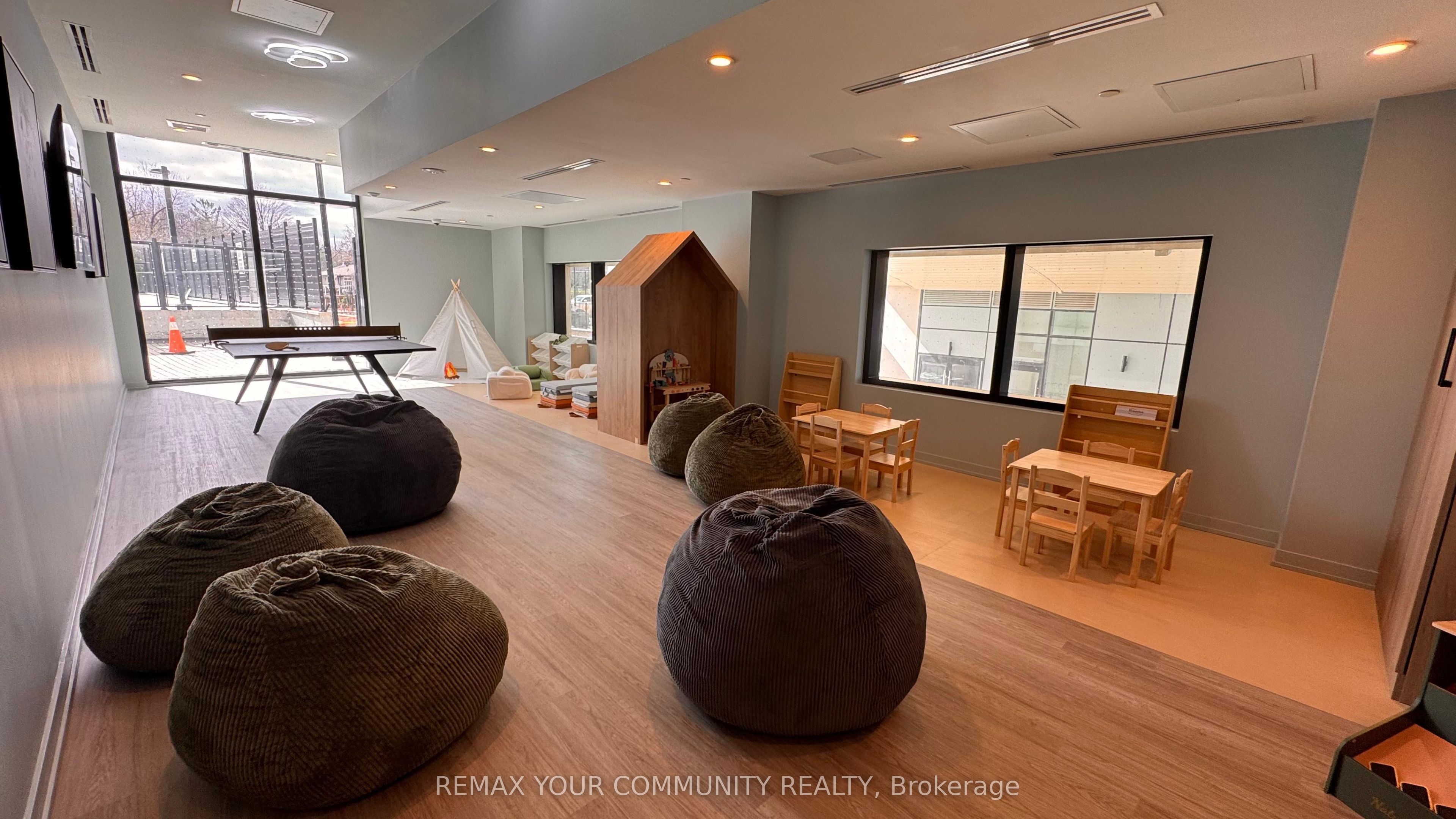 8188 Yonge Street Th 106 Property Photo 11