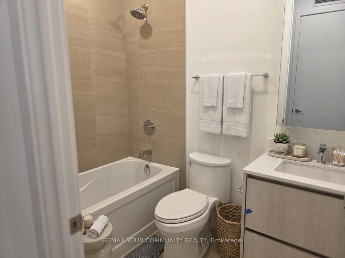 8188 Yonge Street Th 106 Property Photo 16