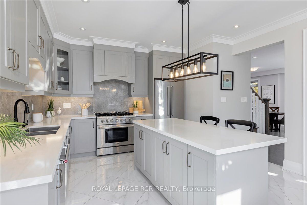 47 Carondale Square Property Photo 12