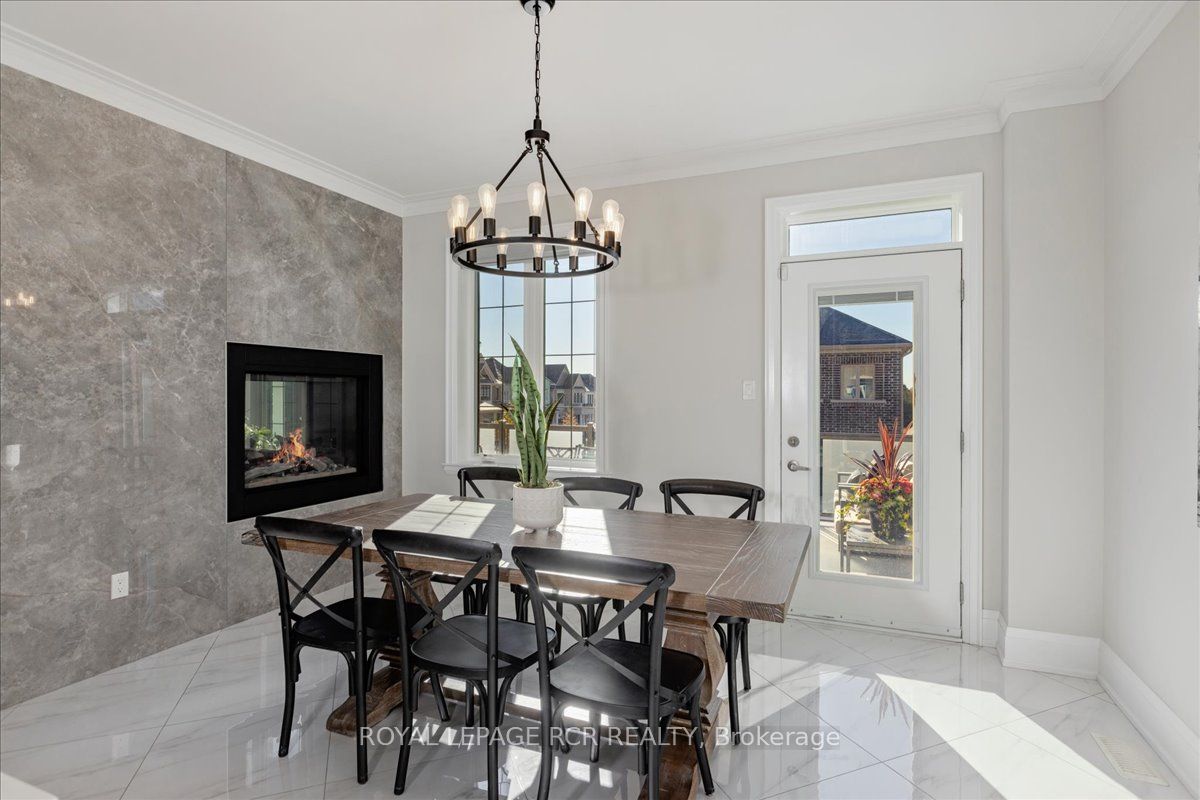 47 Carondale Square Property Photo 13