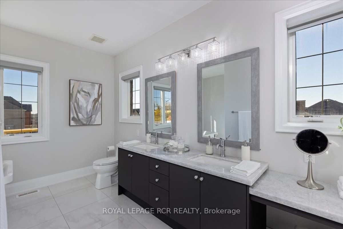 47 Carondale Square Property Photo 17