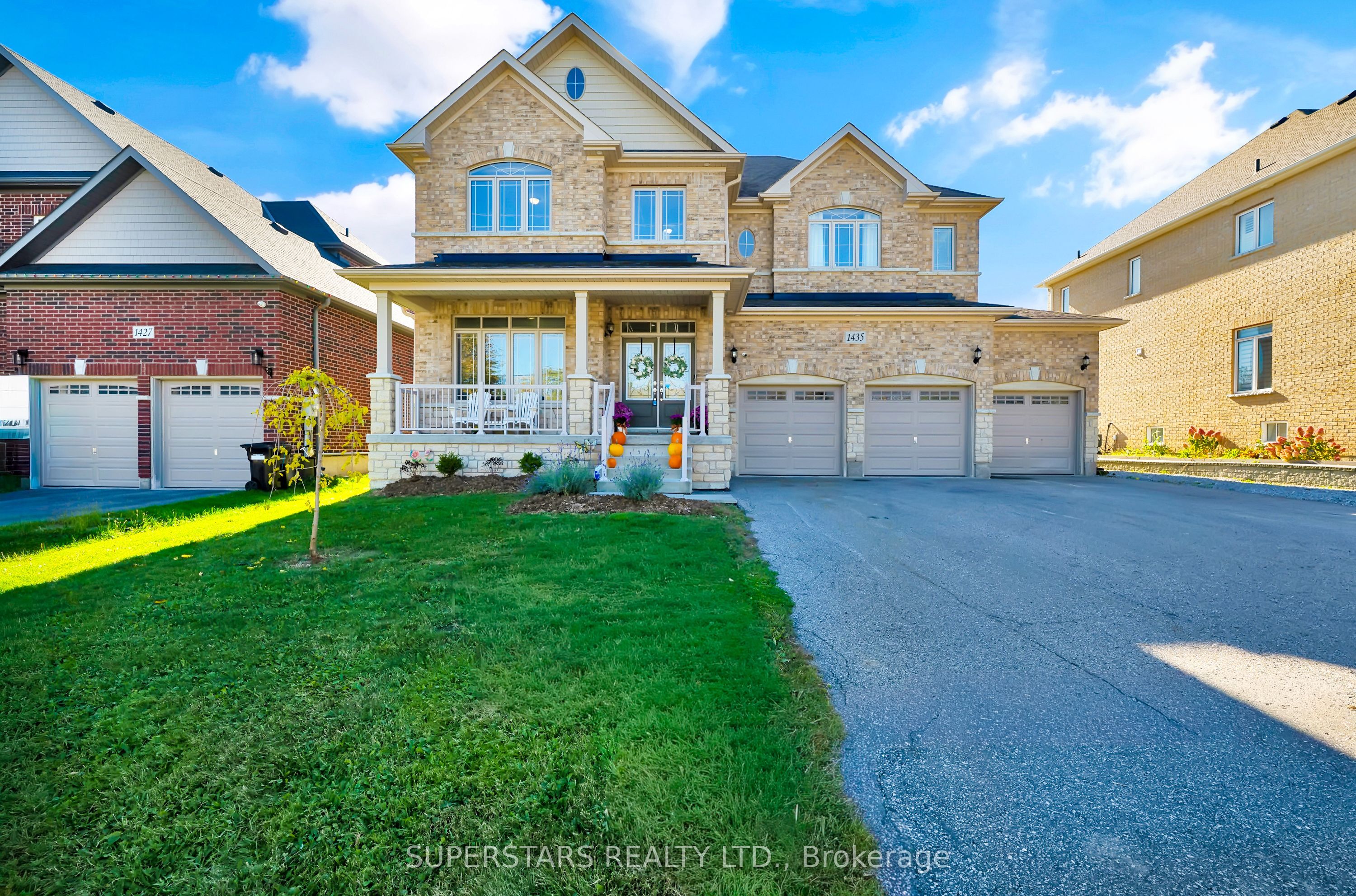 1435 Gilford Road Property Photo 1