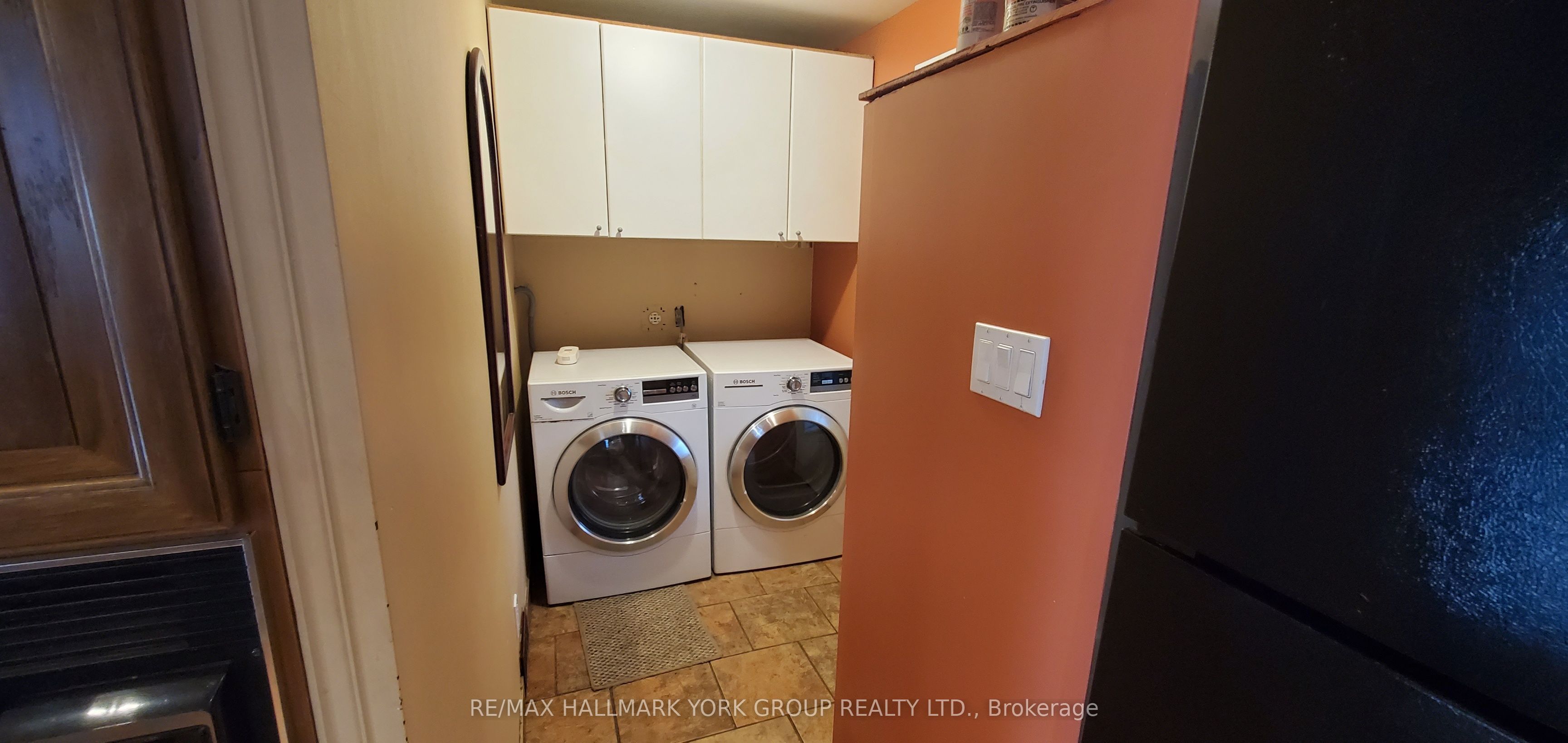 255 Lake Drive N Property Photo 11
